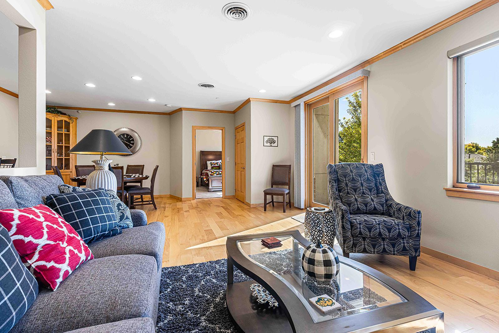 2005 condo for sale at 3200 S 11th Street S, Unit 217 in Fargo, ND — 2 bed, 2 bath (photo 9 of 26)