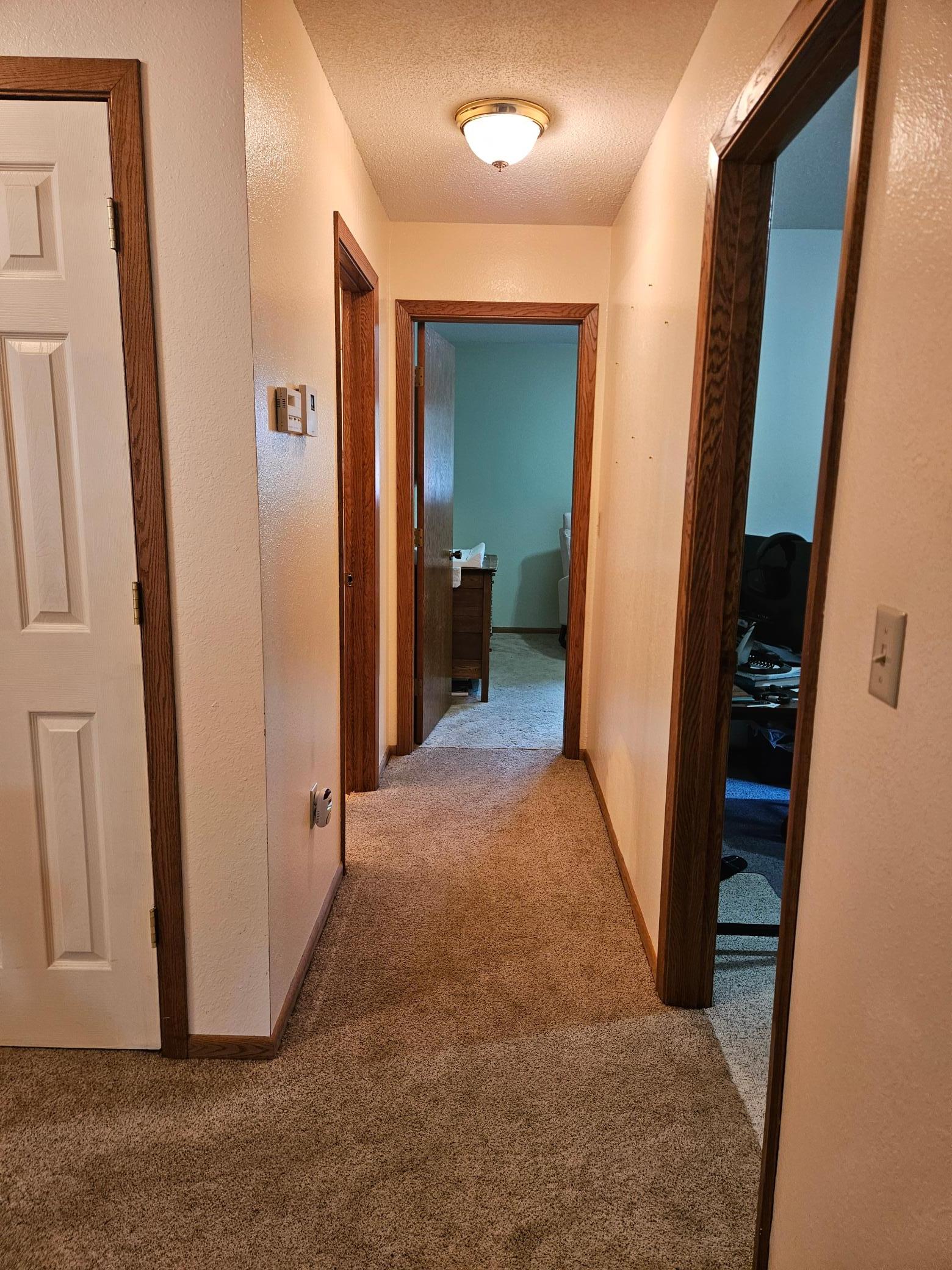 1985 single family home for sale at 319 3rd Street N in Wahpeton, ND — 4 bed, 3 bath (photo 17 of 30)