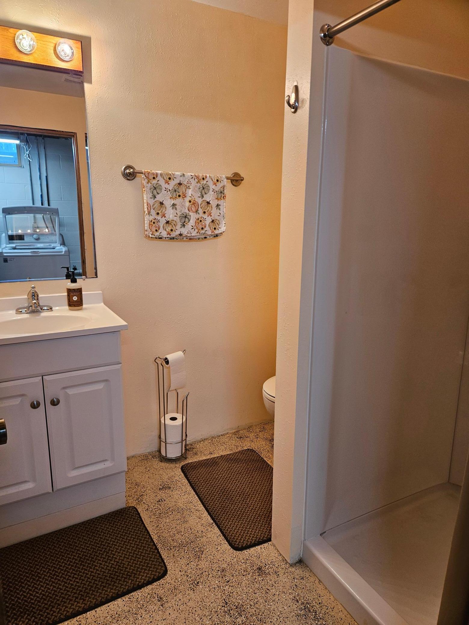 1985 single family home for sale at 319 3rd Street N in Wahpeton, ND — 4 bed, 3 bath (photo 24 of 30)