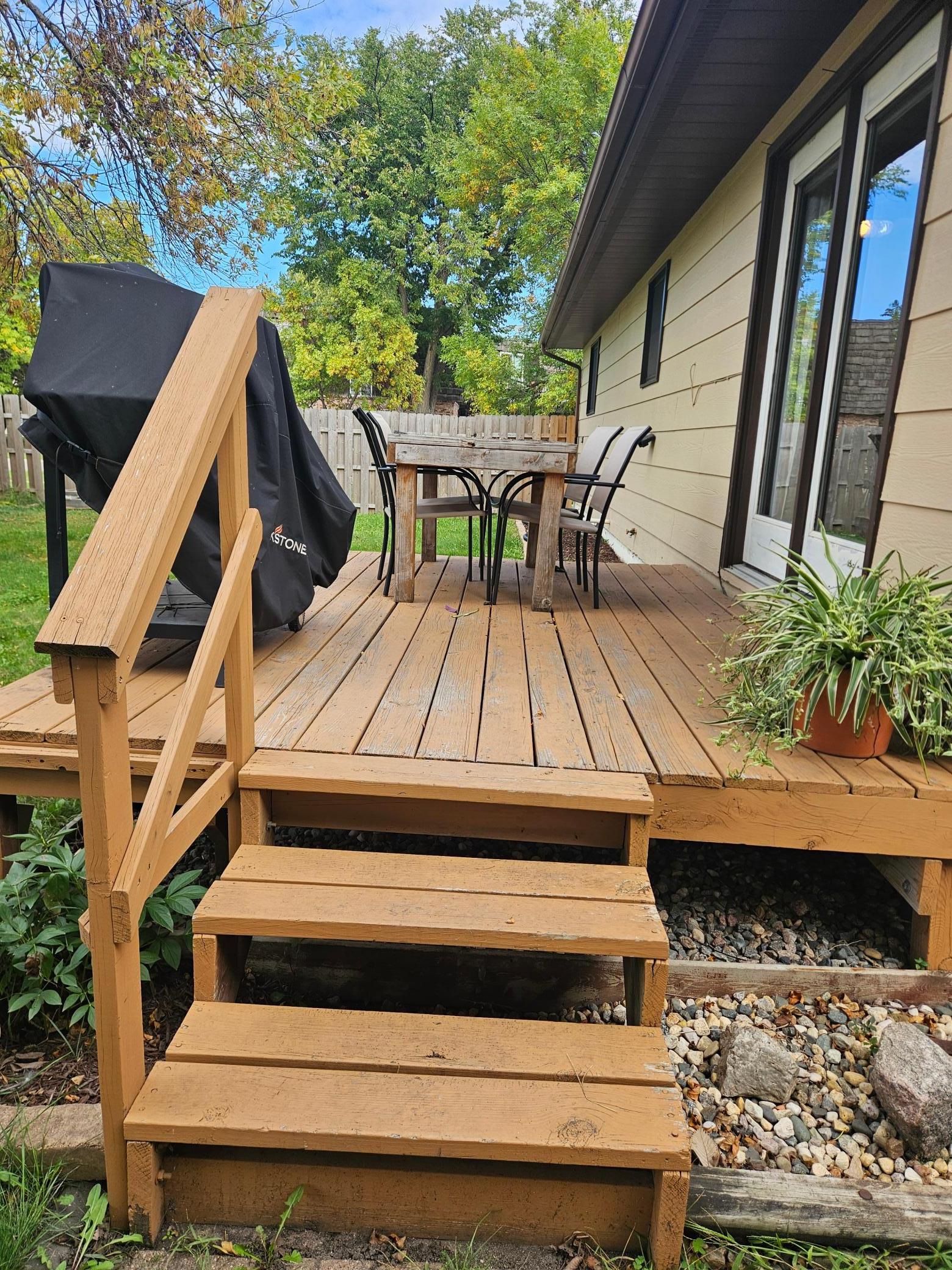 1985 single family home for sale at 319 3rd Street N in Wahpeton, ND — 4 bed, 3 bath (photo 25 of 30)
