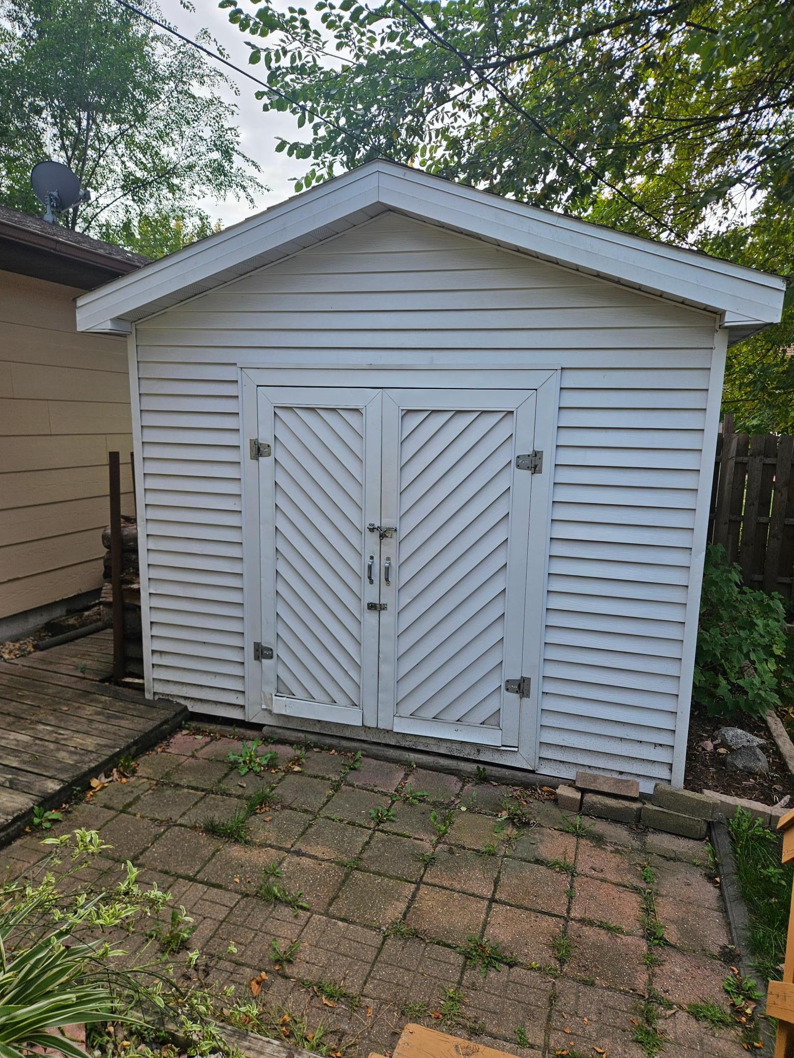 1985 single family home for sale at 319 3rd Street N in Wahpeton, ND — 4 bed, 3 bath (photo 26 of 30)