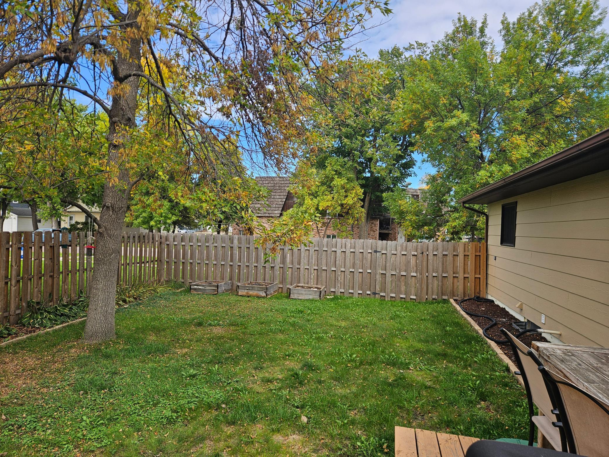 1985 single family home for sale at 319 3rd Street N in Wahpeton, ND — 4 bed, 3 bath (photo 27 of 30)