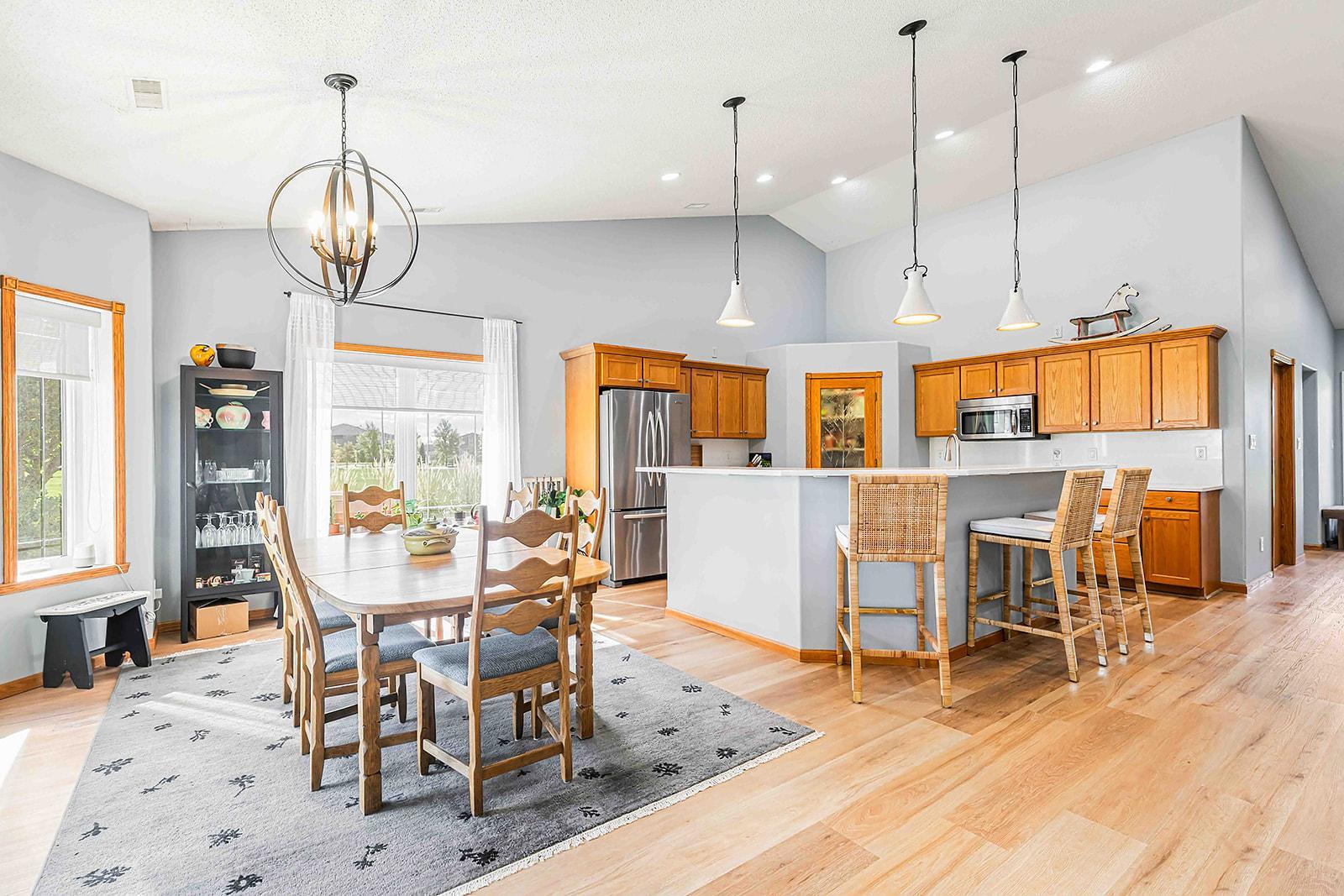 2007 single family home for sale at 812 S 36th Street S in Moorhead, MN — 4 bed, 3 bath (photo 12 of 58)