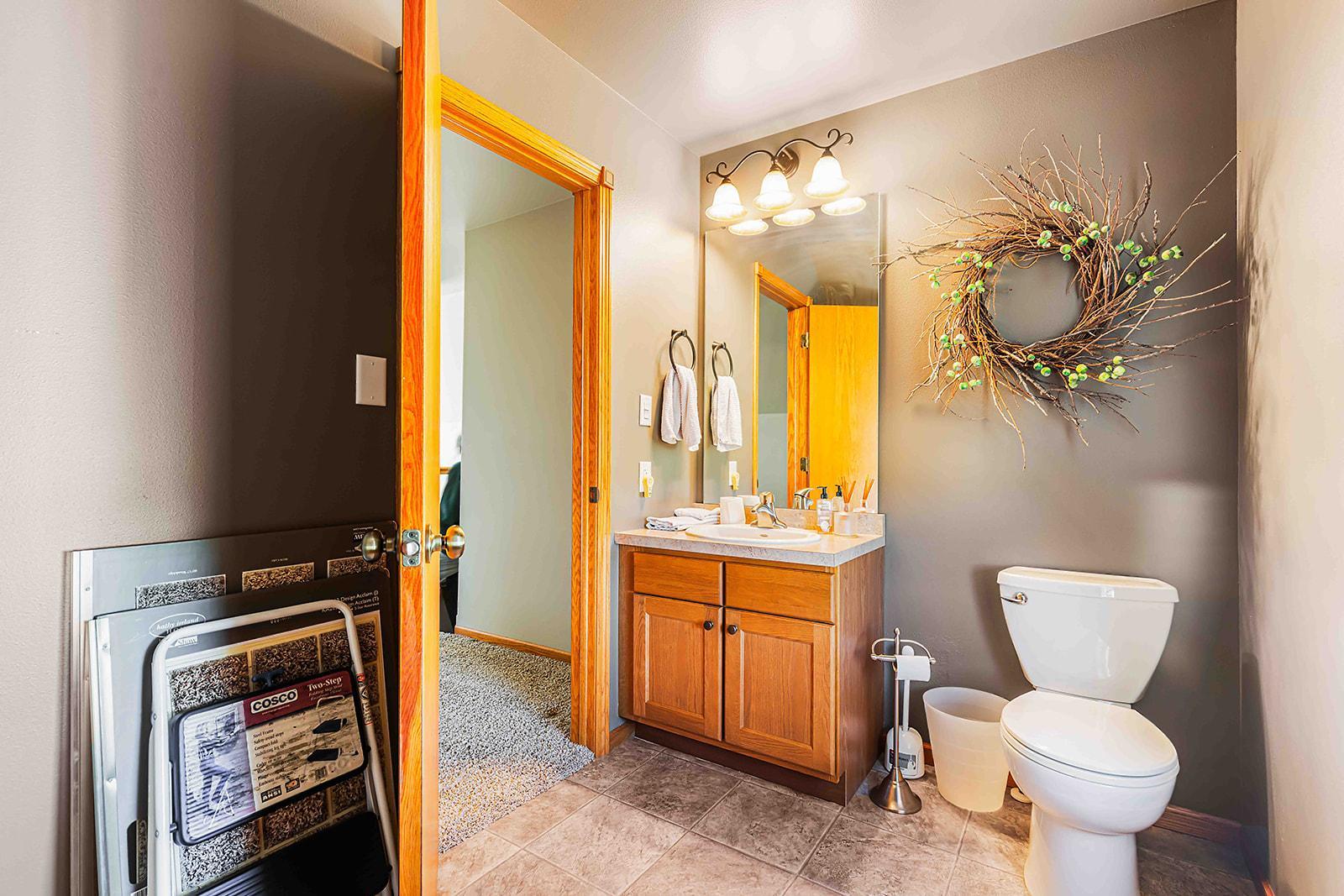 2007 single family home for sale at 812 S 36th Street S in Moorhead, MN — 4 bed, 3 bath (photo 24 of 58)
