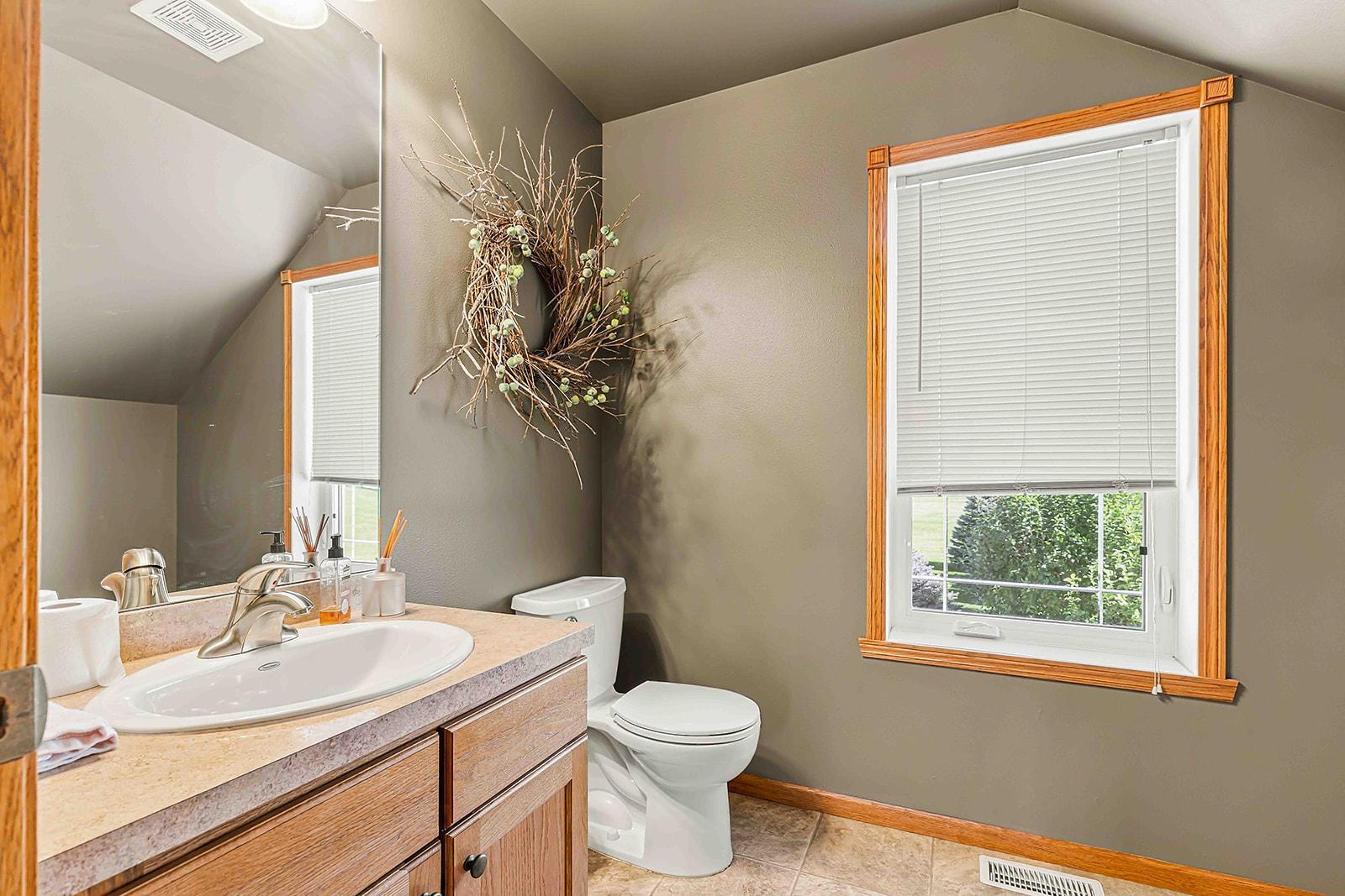 2007 single family home for sale at 812 S 36th Street S in Moorhead, MN — 4 bed, 3 bath (photo 27 of 58)
