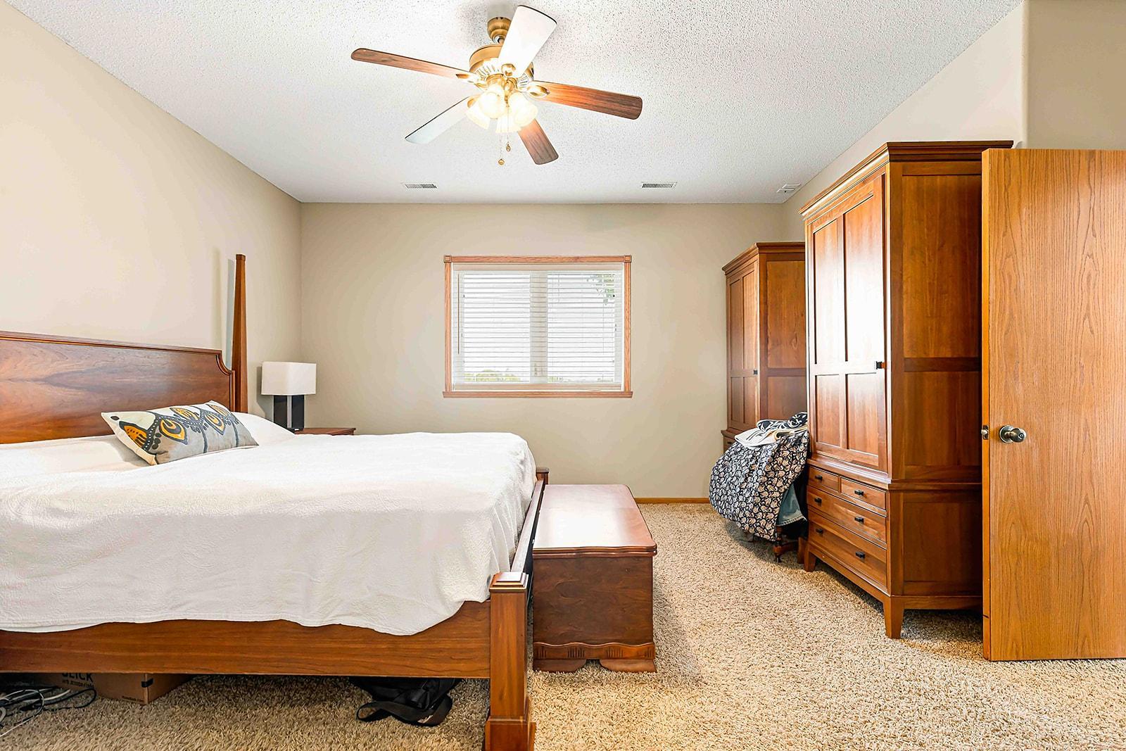 2007 single family home for sale at 812 S 36th Street S in Moorhead, MN — 4 bed, 3 bath (photo 33 of 58)