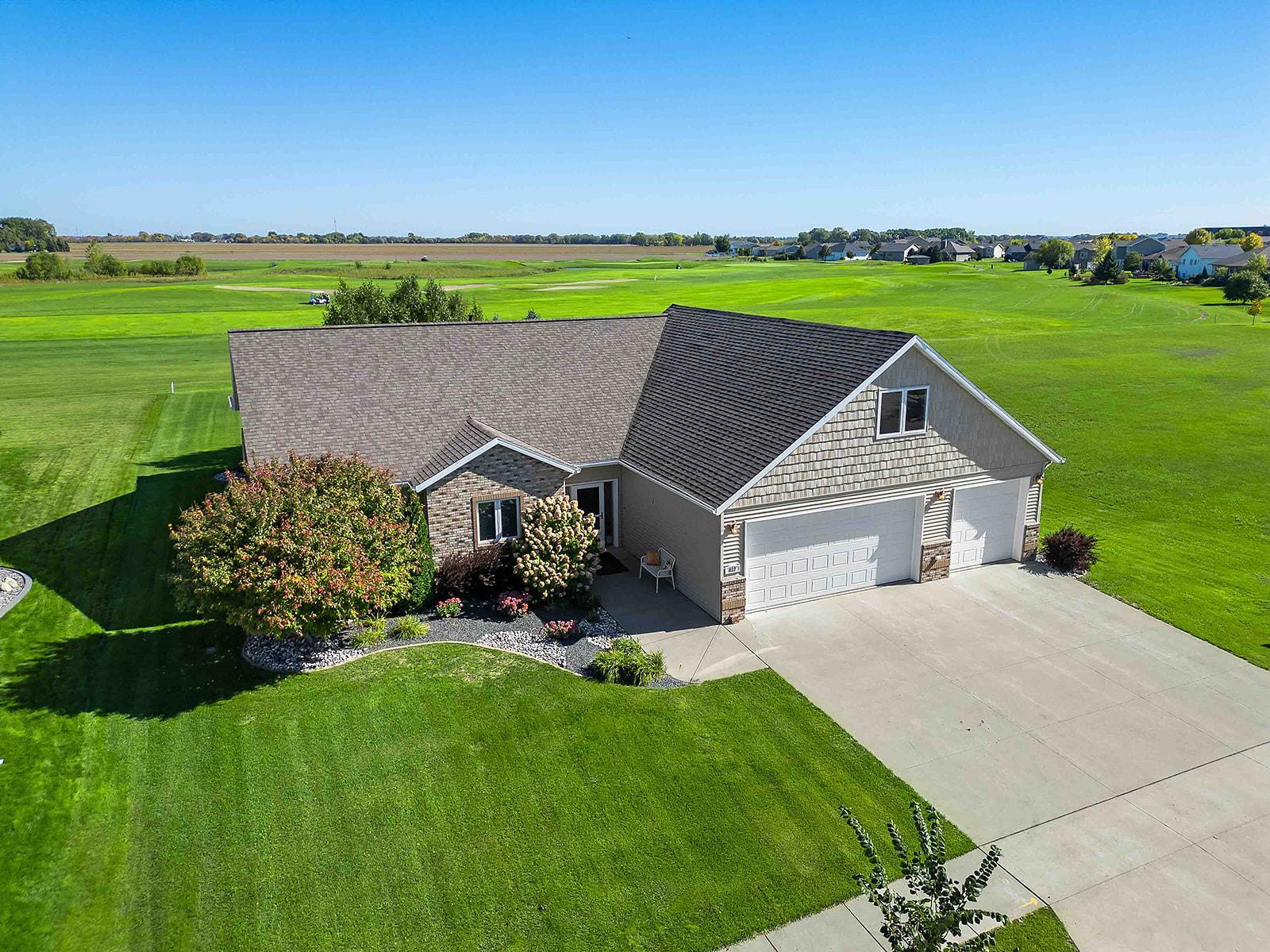2007 single family home for sale at 812 S 36th Street S in Moorhead, MN — 4 bed, 3 bath (photo 57 of 58)