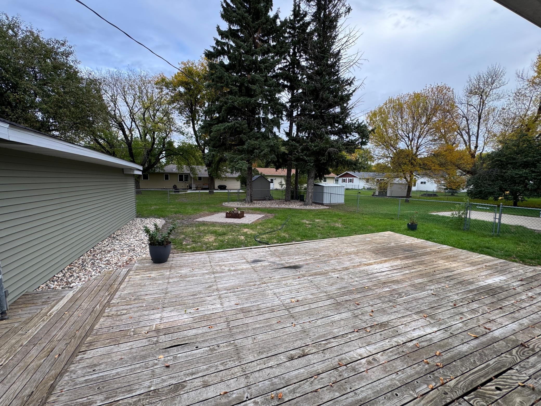 1960 single family home for sale at 510 Birch Lane in Moorhead, MN — 4 bed, 2 bath (photo 17 of 30)