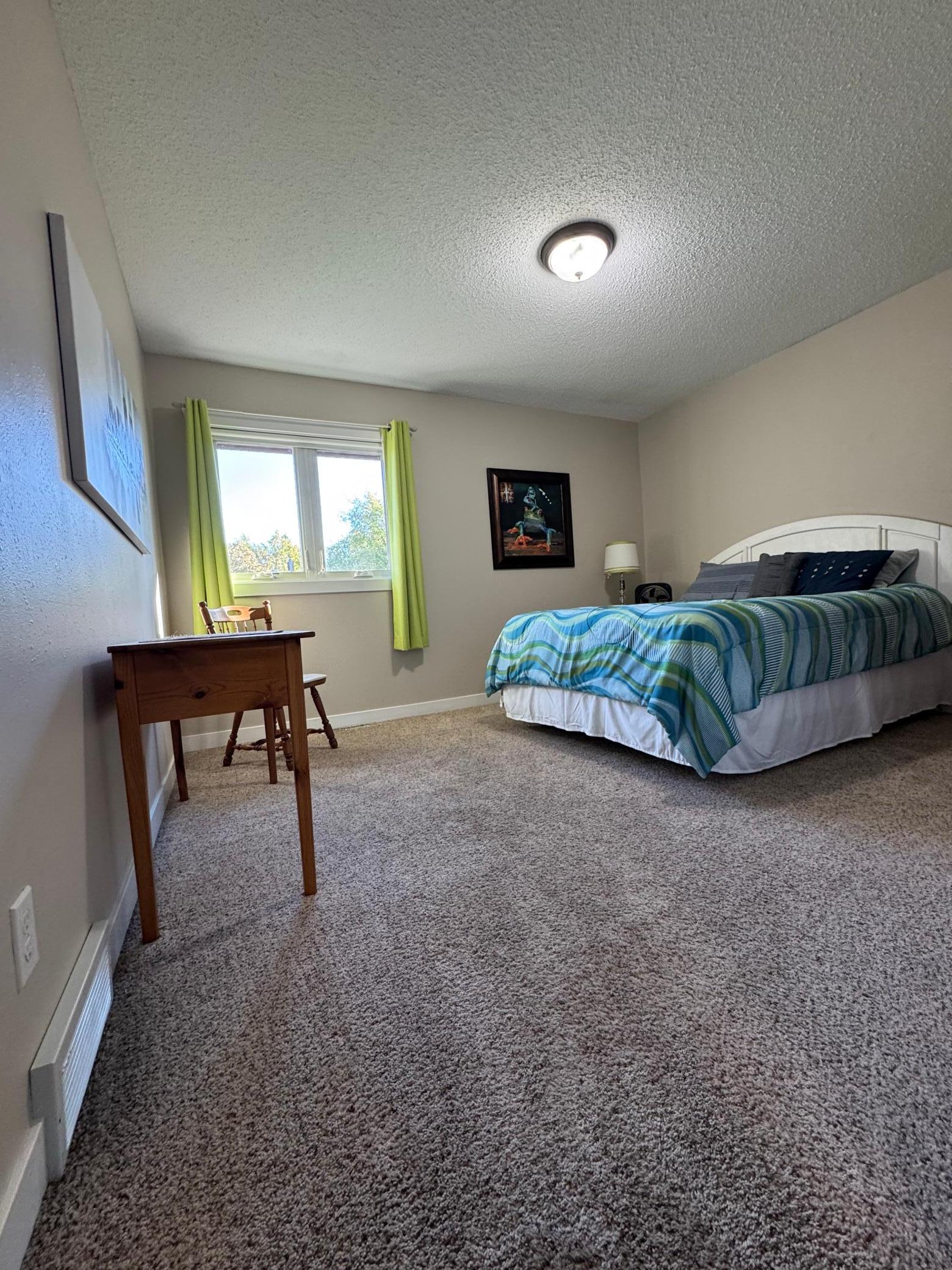 1977 single family home for sale at 101 37th Avenue S in Moorhead, MN — 5 bed, 4 bath (photo 12 of 39)