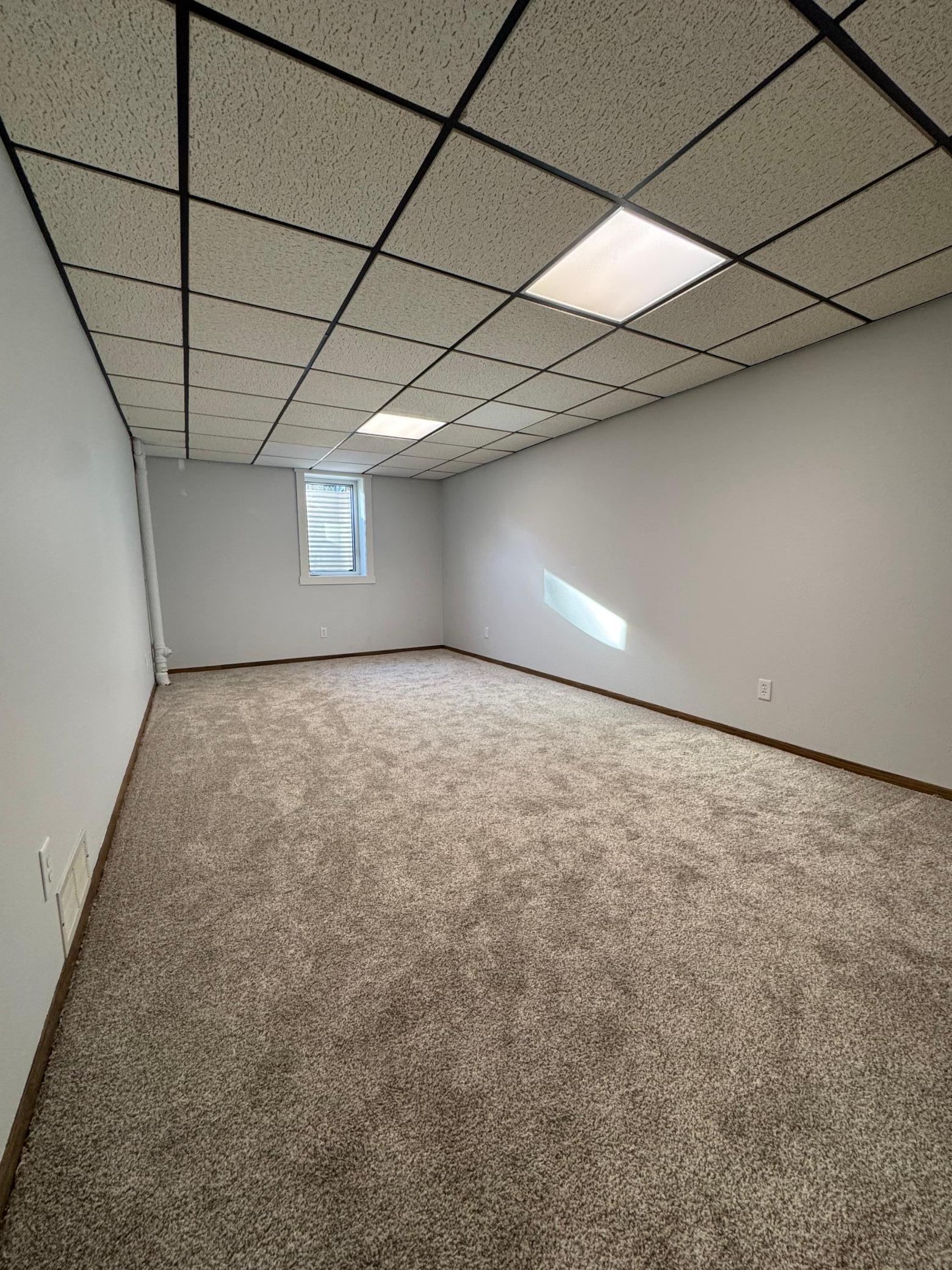 1977 single family home for sale at 101 37th Avenue S in Moorhead, MN — 5 bed, 4 bath (photo 28 of 39)