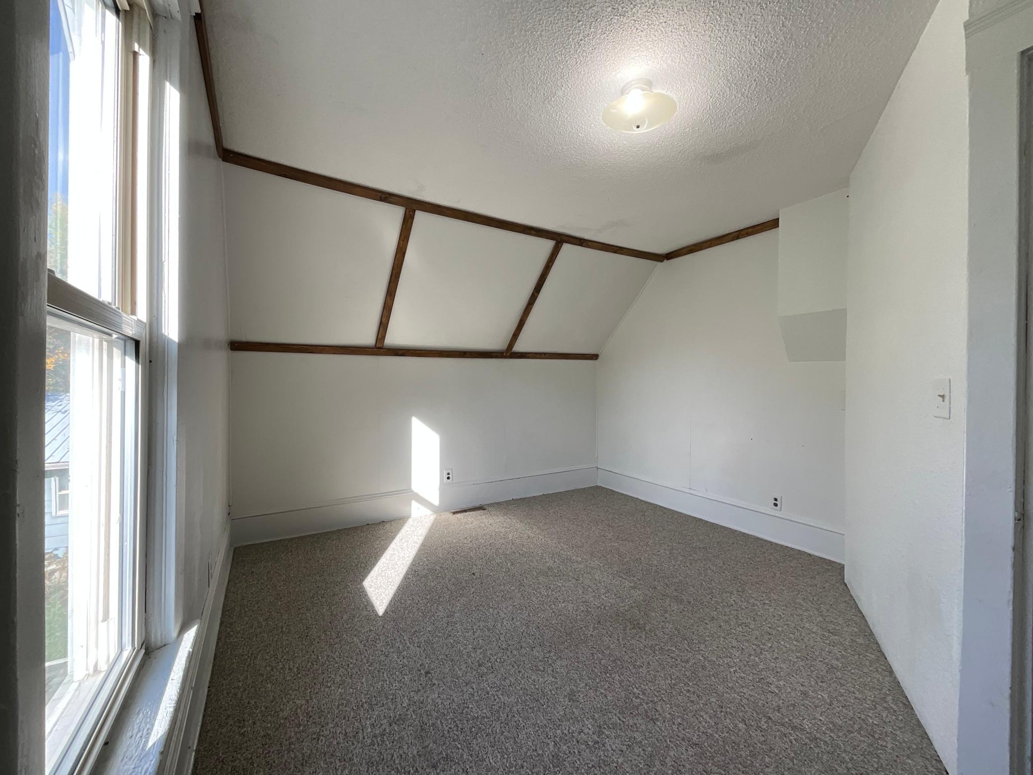 1900 single family home for sale at 309 W Nokomis Street in Osakis, MN — 3 bed, 1 bath (photo 14 of 19)