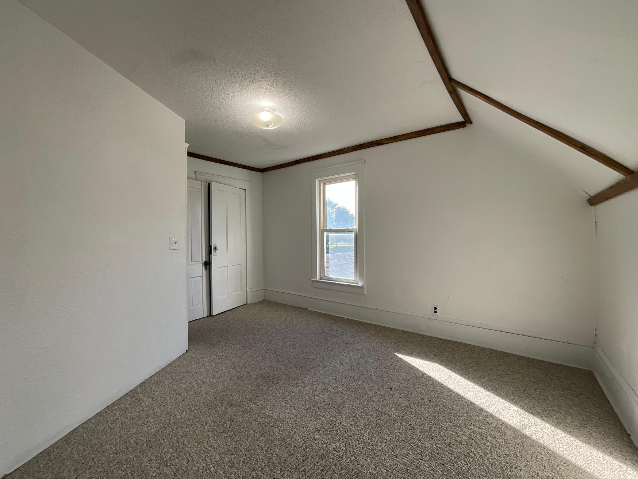 1900 single family home for sale at 309 W Nokomis Street in Osakis, MN — 3 bed, 1 bath (photo 15 of 19)