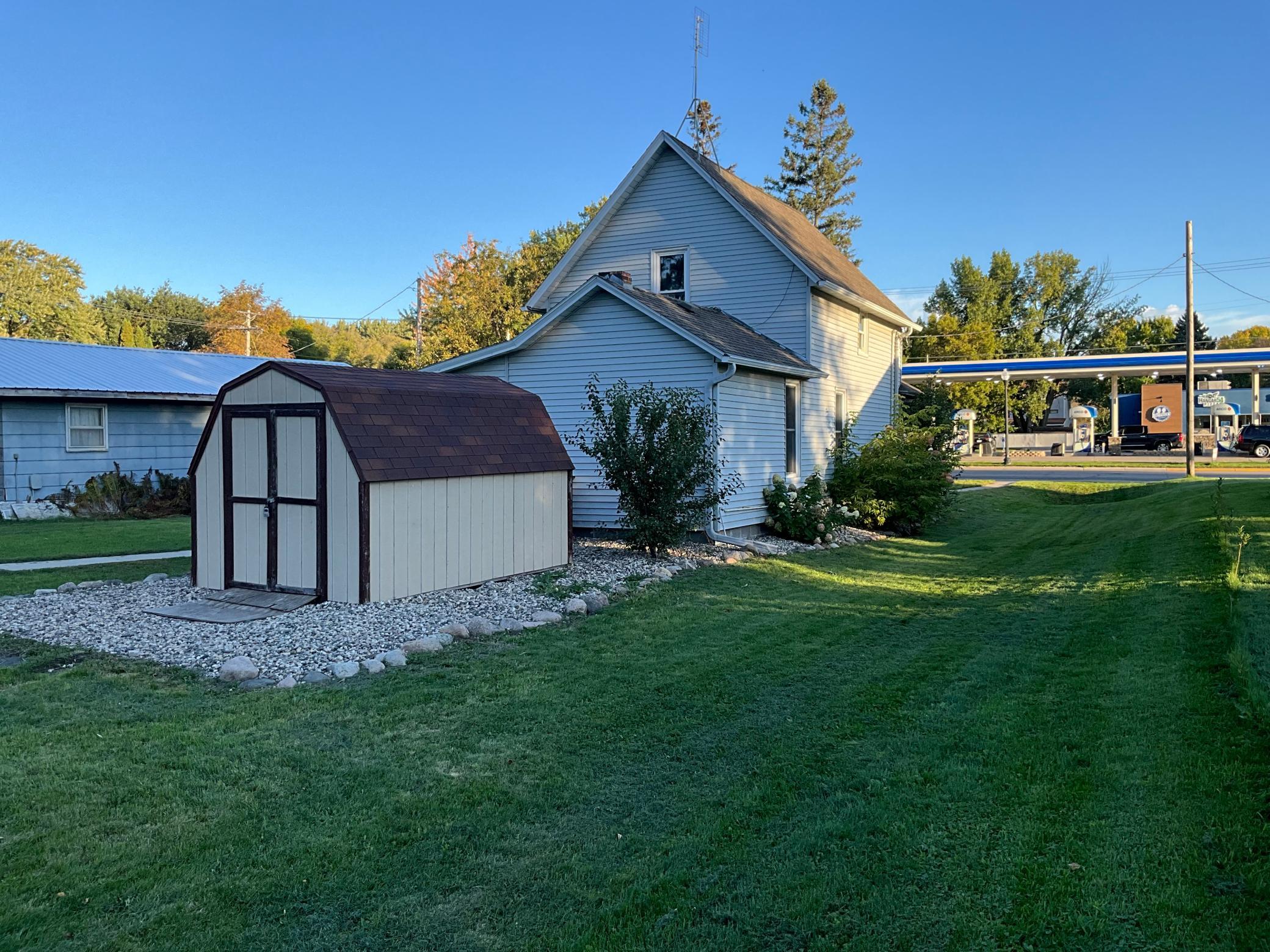 1900 single family home for sale at 309 W Nokomis Street in Osakis, MN — 3 bed, 1 bath (photo 5 of 19)