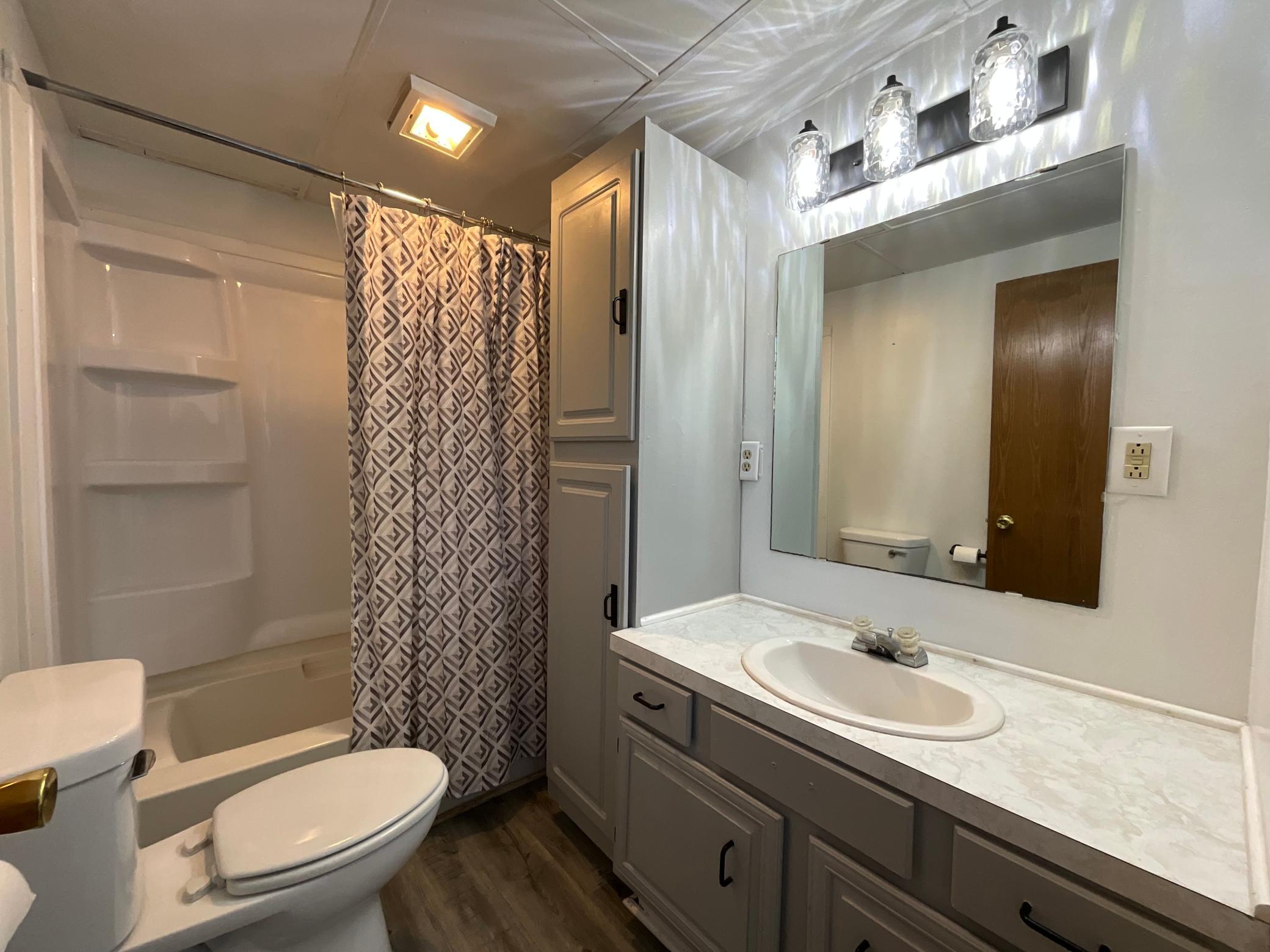 1900 single family home for sale at 309 W Nokomis Street in Osakis, MN — 3 bed, 1 bath (photo 9 of 19)