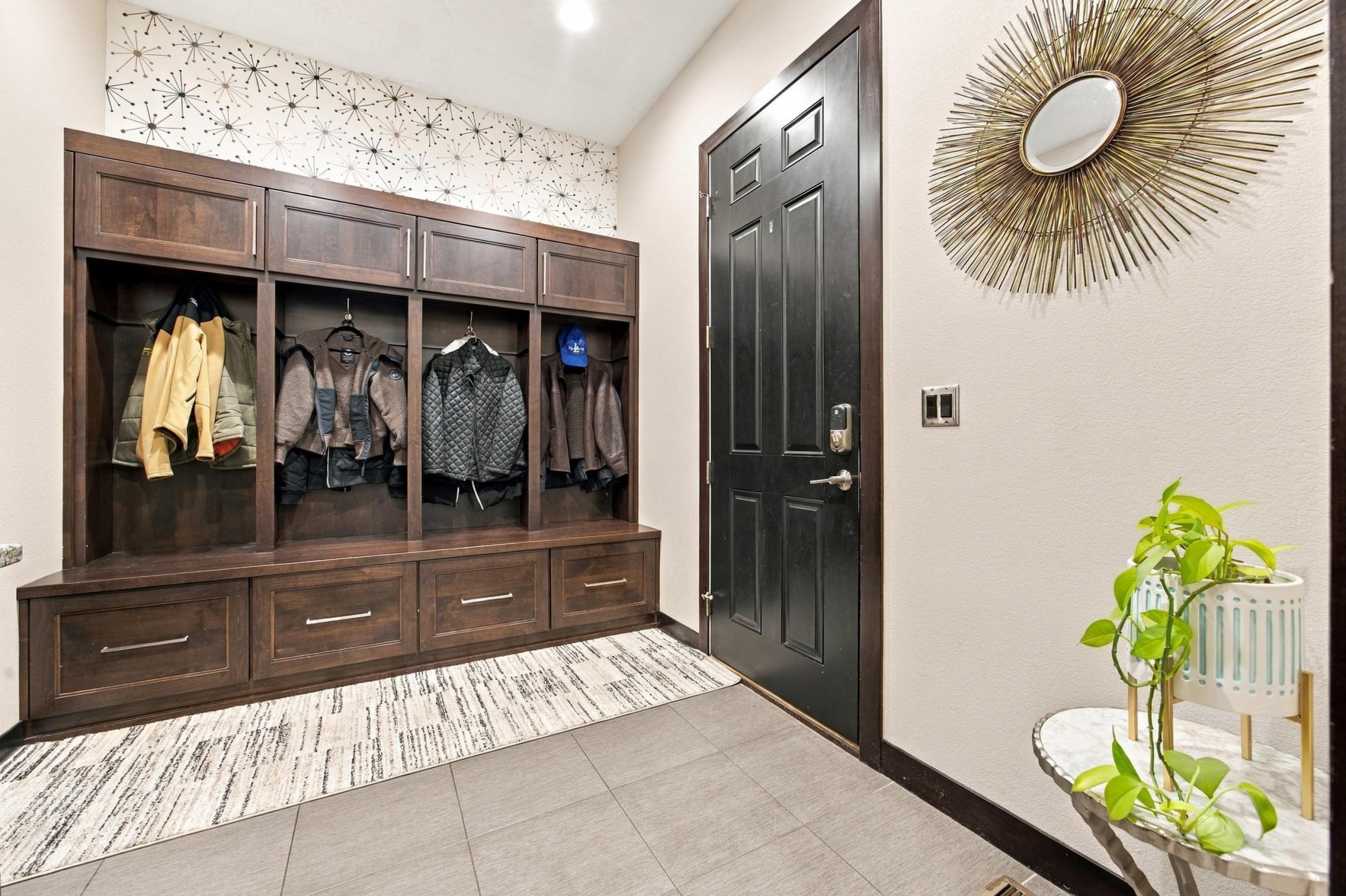 2013 single family home for sale at 1060 49th Terrace W in West Fargo, ND — 7 bed, 5 bath (photo 15 of 57)