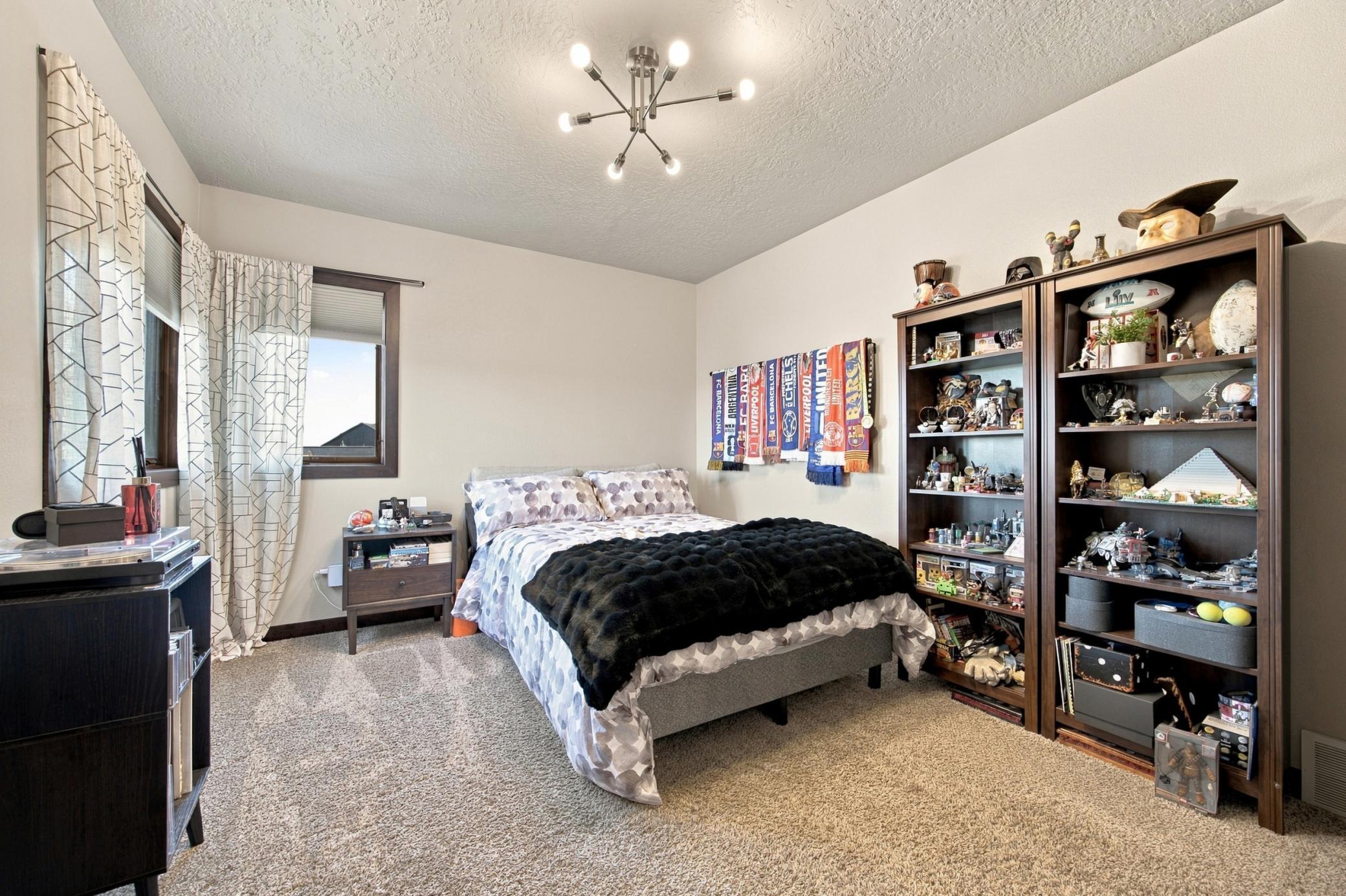 2013 single family home for sale at 1060 49th Terrace W in West Fargo, ND — 7 bed, 5 bath (photo 27 of 57)