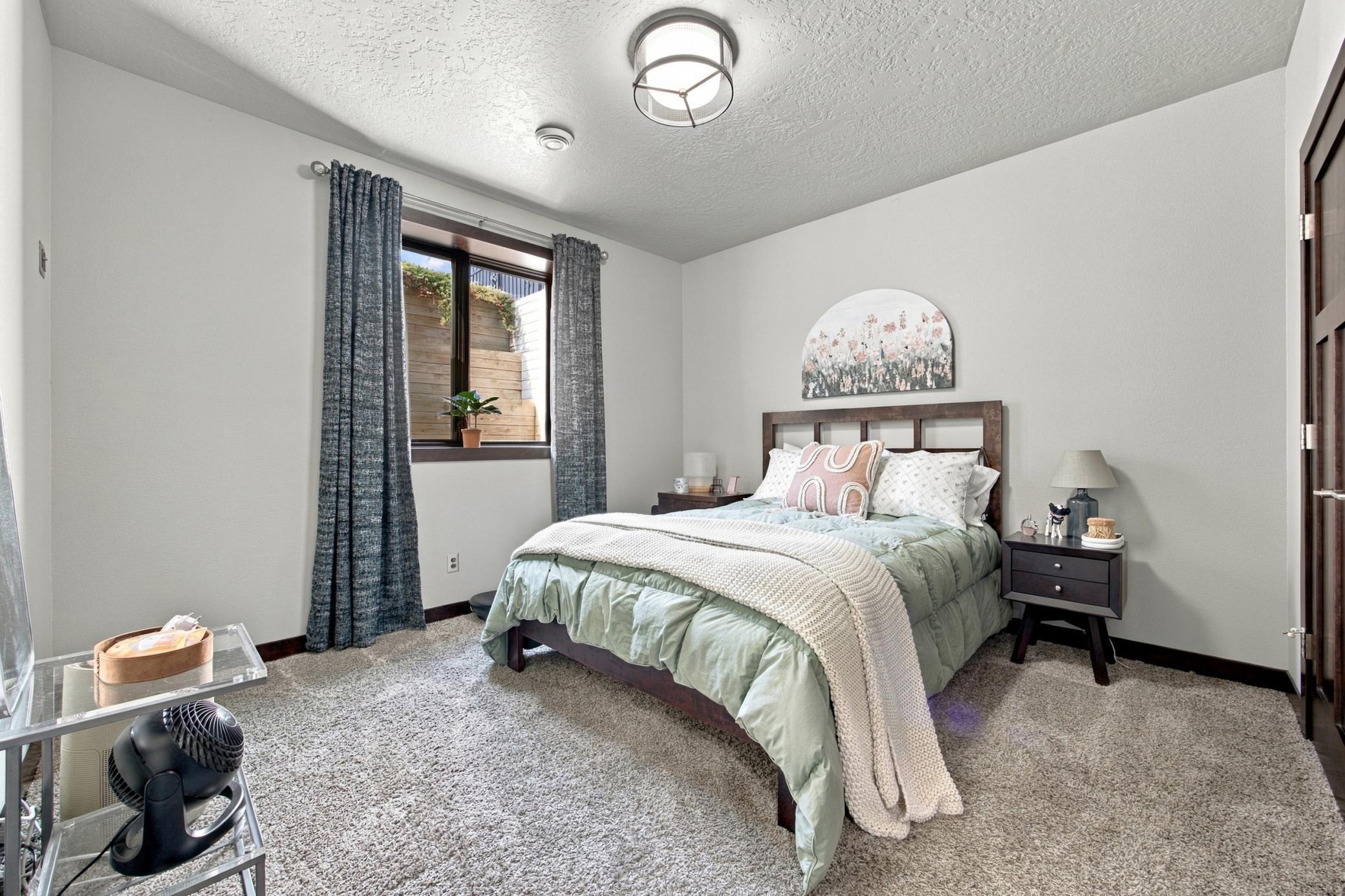 2013 single family home for sale at 1060 49th Terrace W in West Fargo, ND — 7 bed, 5 bath (photo 36 of 57)