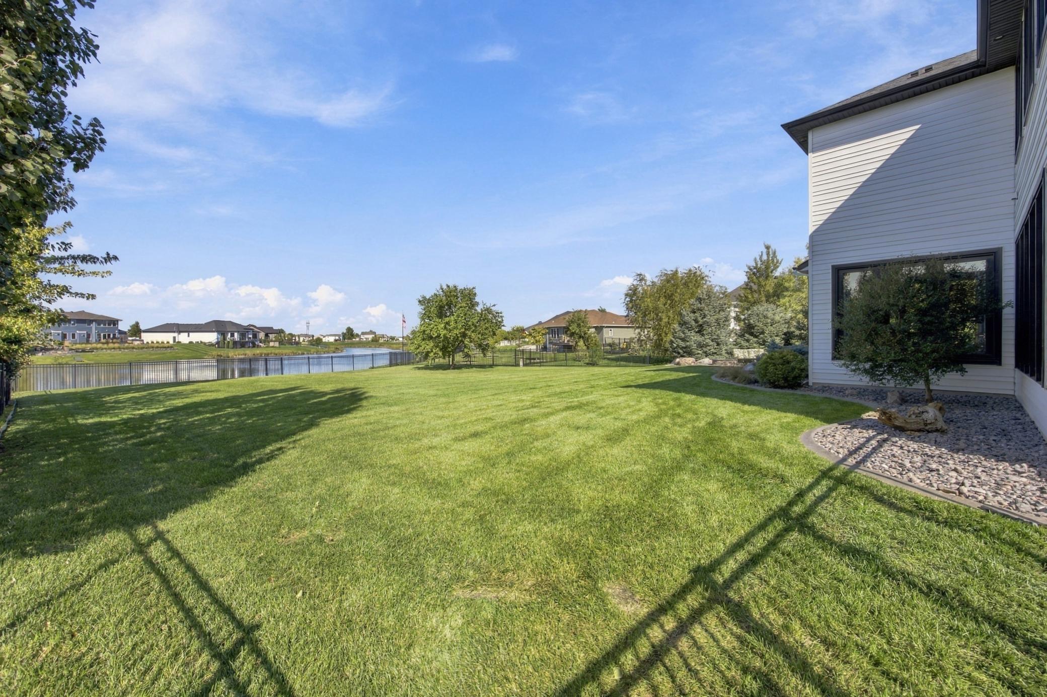 2013 single family home for sale at 1060 49th Terrace W in West Fargo, ND — 7 bed, 5 bath (photo 38 of 57)