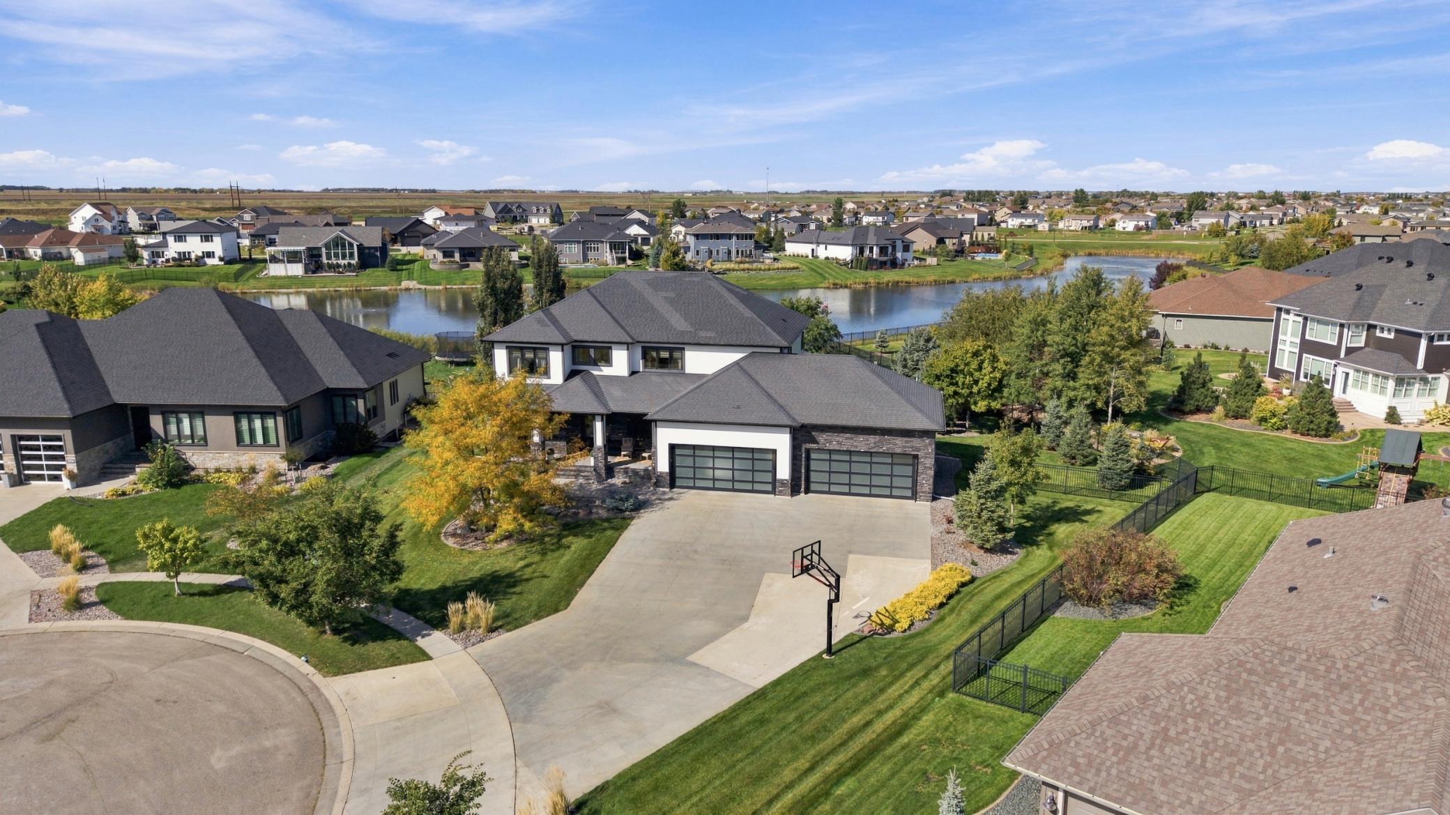 2013 single family home for sale at 1060 49th Terrace W in West Fargo, ND — 7 bed, 5 bath (photo 44 of 57)