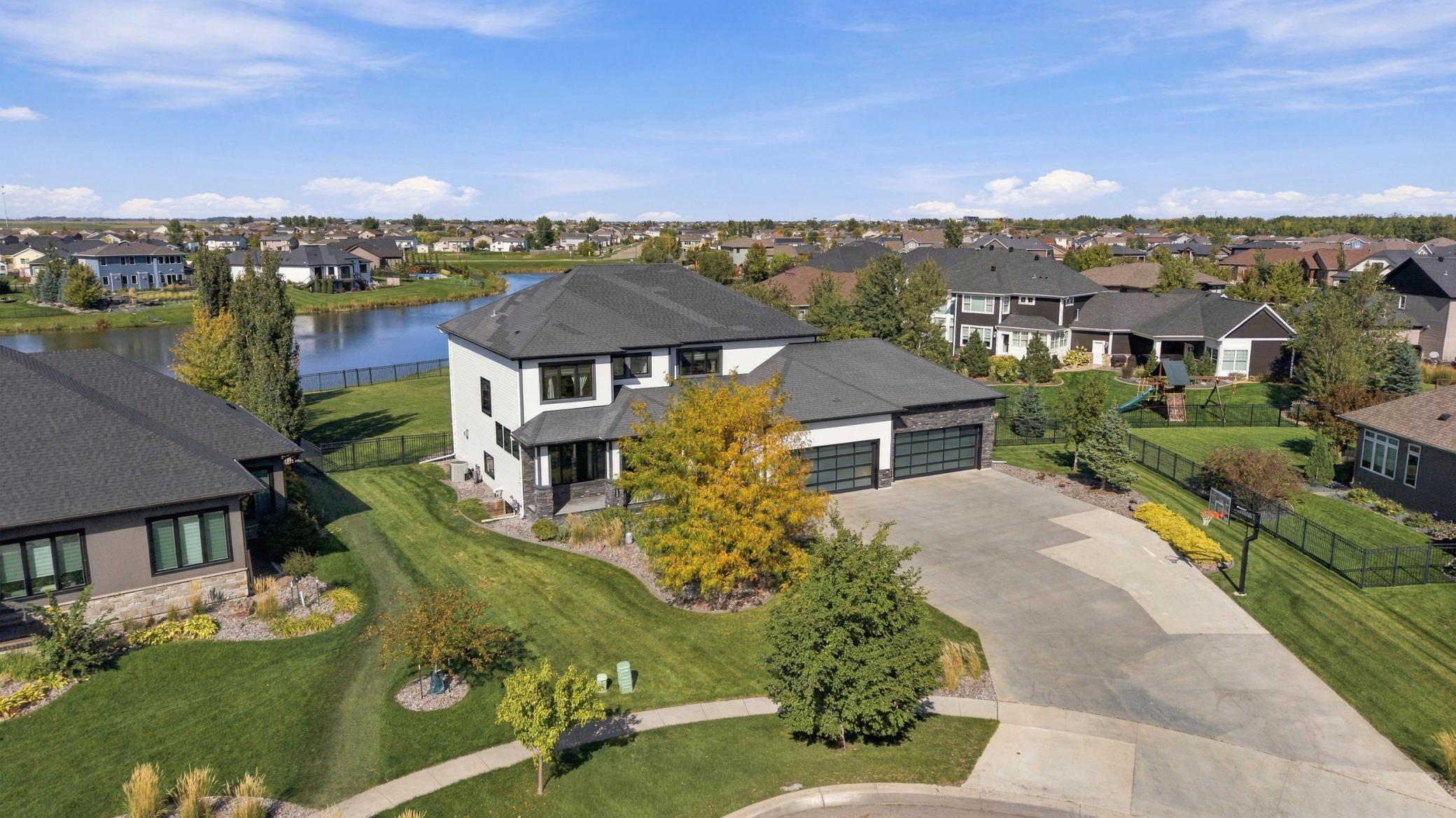 2013 single family home for sale at 1060 49th Terrace W in West Fargo, ND — 7 bed, 5 bath (photo 45 of 57)