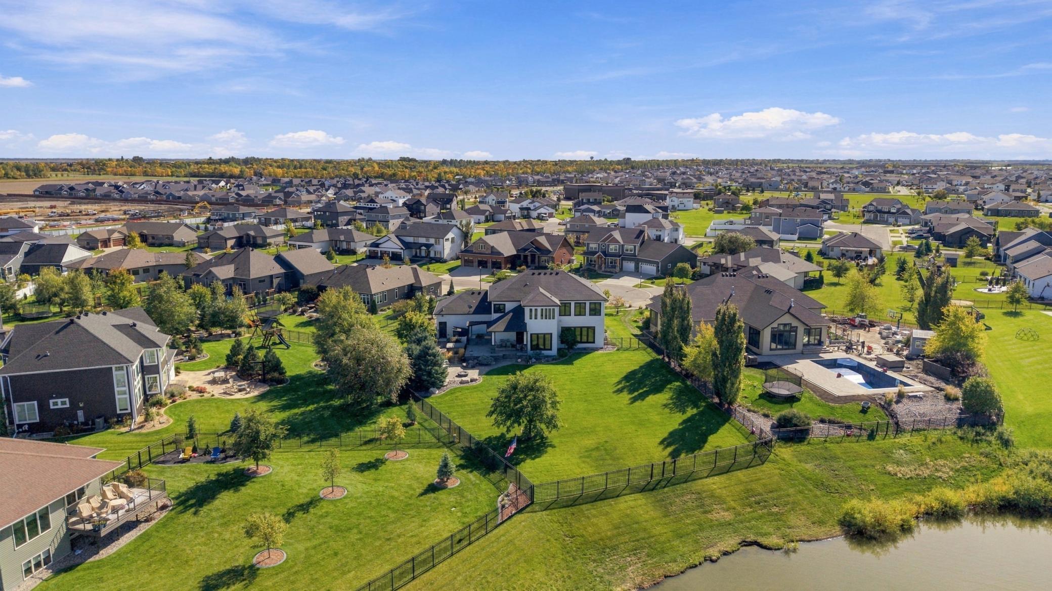 2013 single family home for sale at 1060 49th Terrace W in West Fargo, ND — 7 bed, 5 bath (photo 49 of 57)