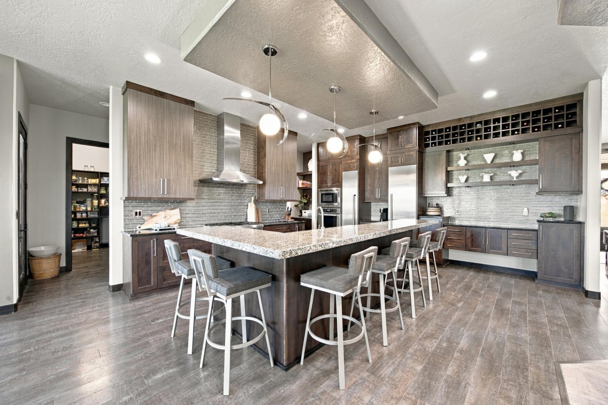 2013 single family home for sale at 1060 49th Terrace W in West Fargo, ND — 7 bed, 5 bath (photo 9 of 57)