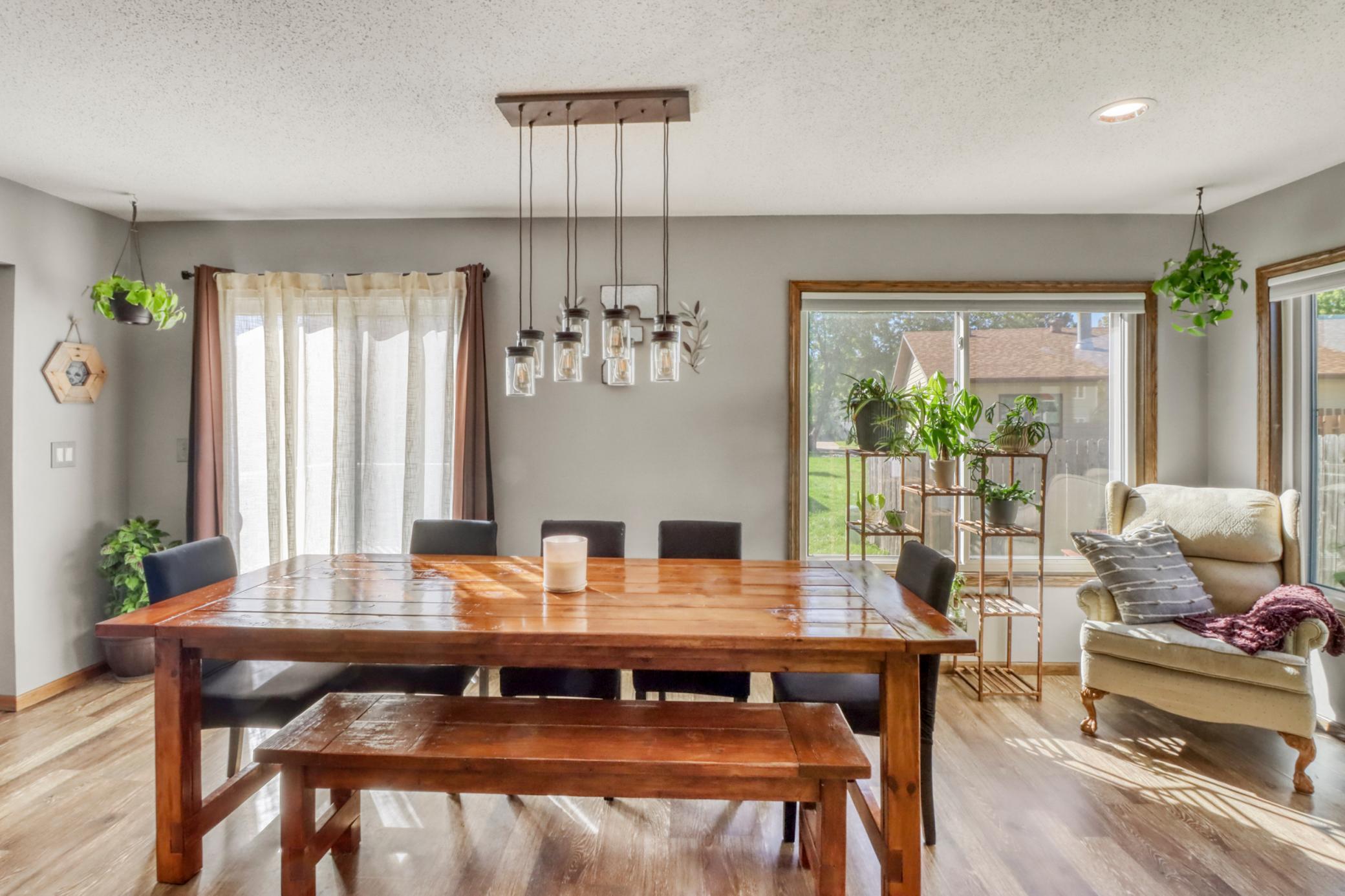 1985 twin home for sale at 2306 26 1/2 Court S in Fargo, ND — 3 bed, 3 bath (photo 14 of 47)