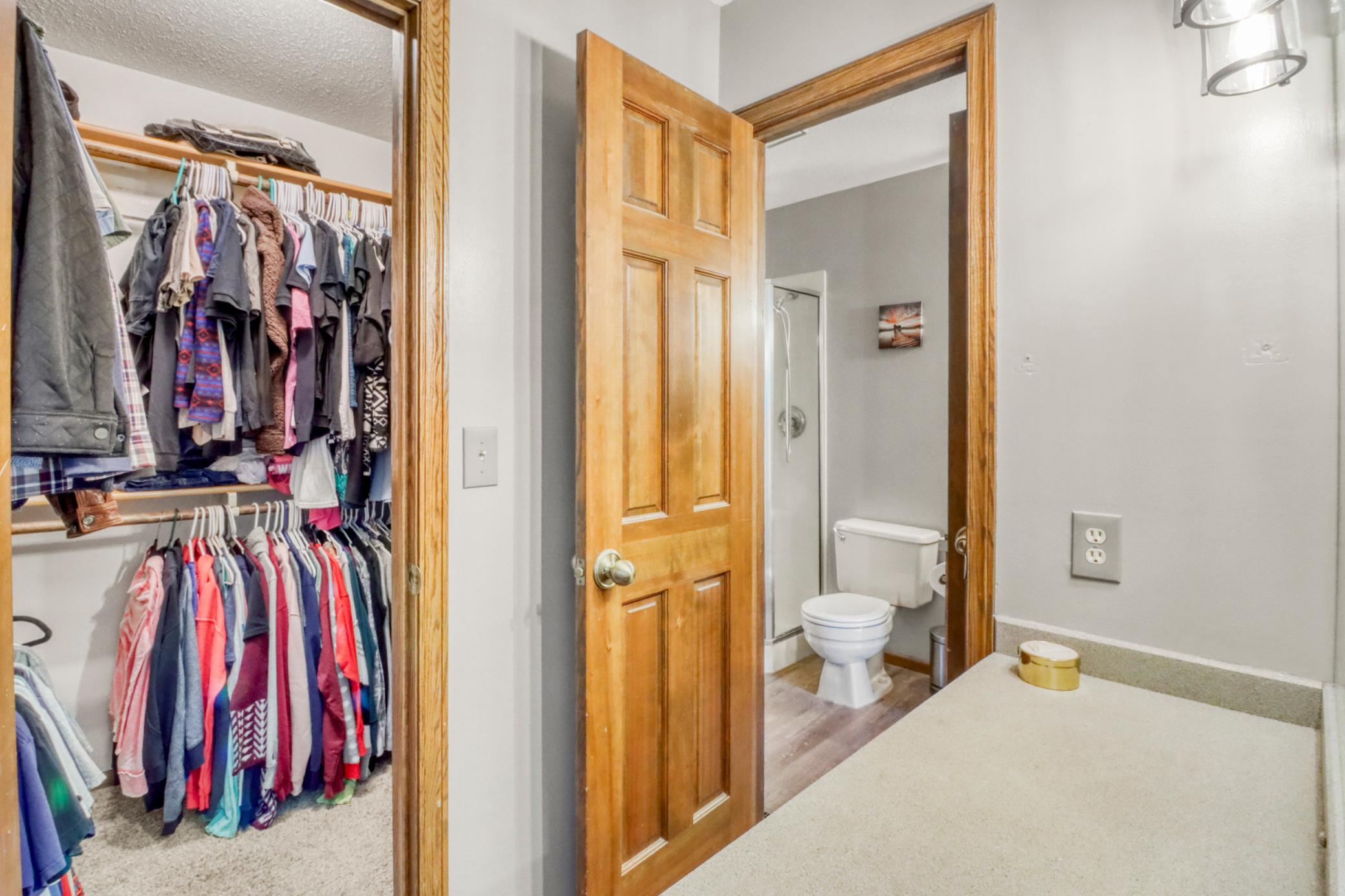 1985 twin home for sale at 2306 26 1/2 Court S in Fargo, ND — 3 bed, 3 bath (photo 27 of 47)