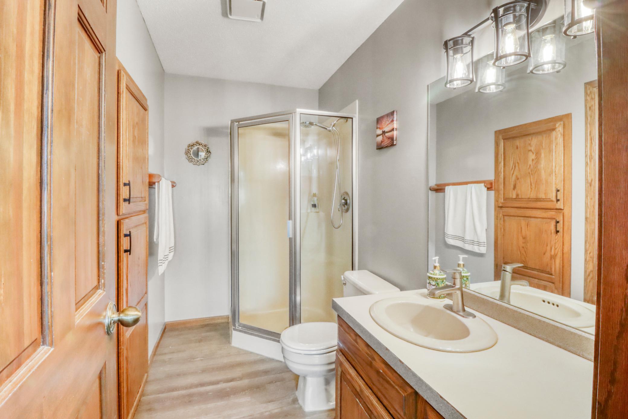 1985 twin home for sale at 2306 26 1/2 Court S in Fargo, ND — 3 bed, 3 bath (photo 28 of 47)