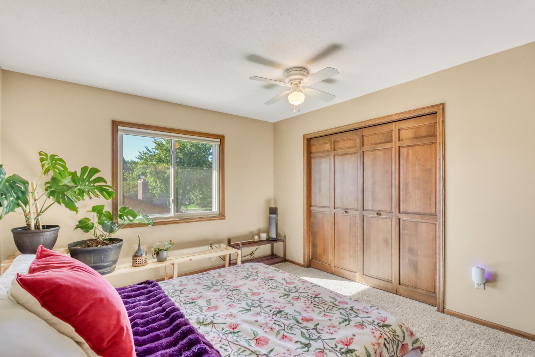 1985 twin home for sale at 2306 26 1/2 Court S in Fargo, ND — 3 bed, 3 bath (photo 30 of 47)