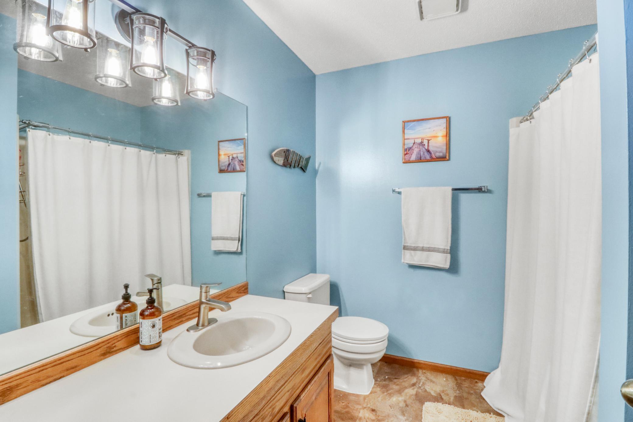 1985 twin home for sale at 2306 26 1/2 Court S in Fargo, ND — 3 bed, 3 bath (photo 31 of 47)