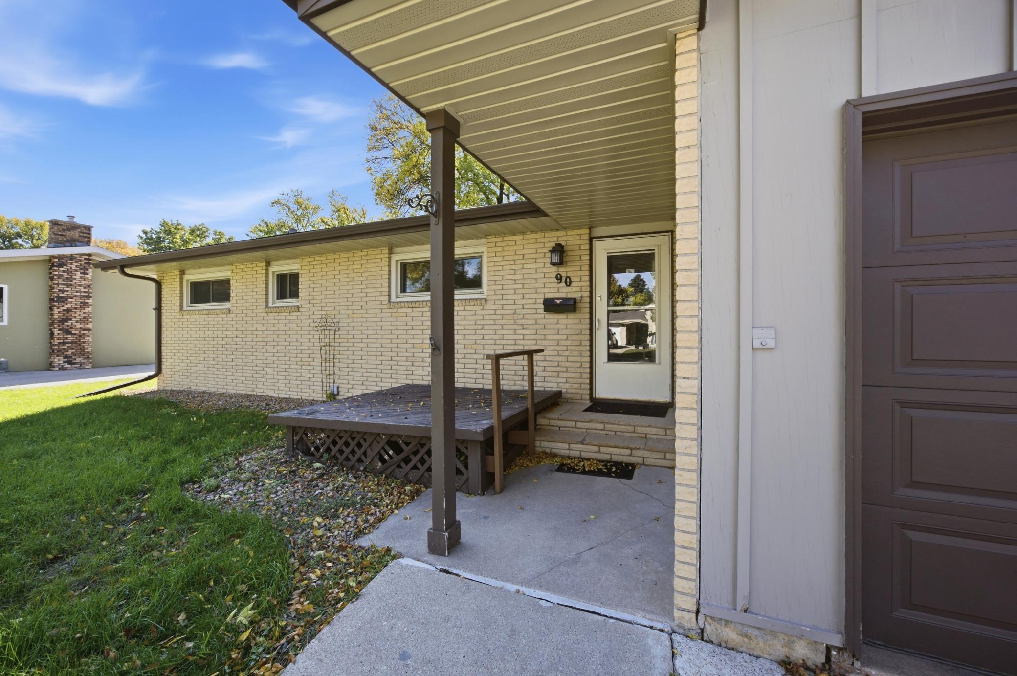 1961 single family home for sale at 90 Cedar Avenue N in Fargo, ND — 4 bed, 2 bath (photo 2 of 47)