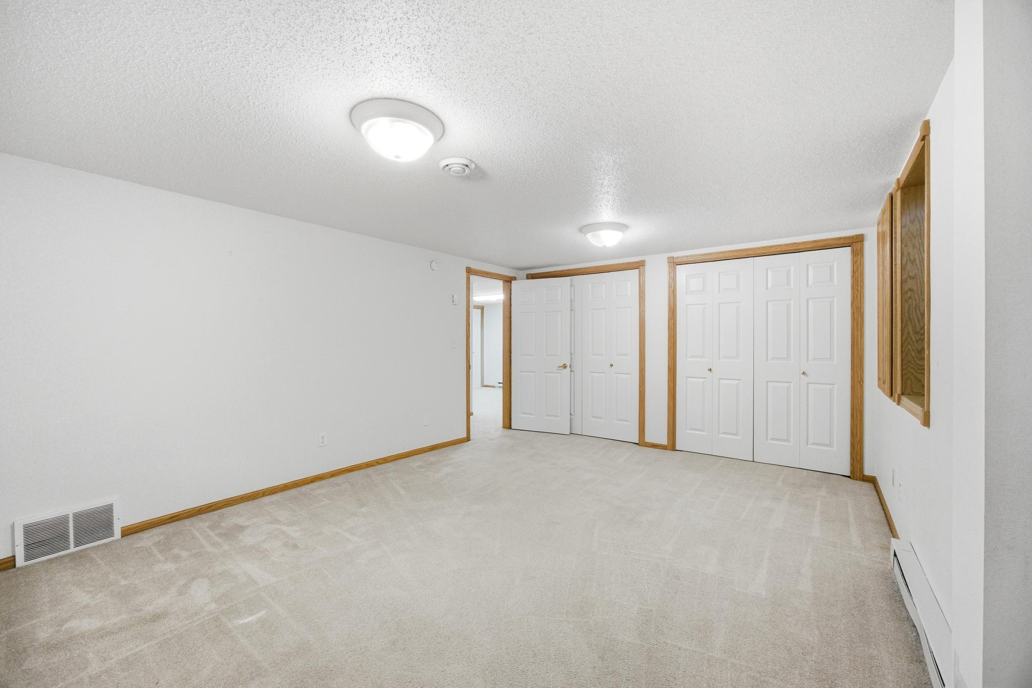 1961 single family home for sale at 90 Cedar Avenue N in Fargo, ND — 4 bed, 2 bath (photo 30 of 47)