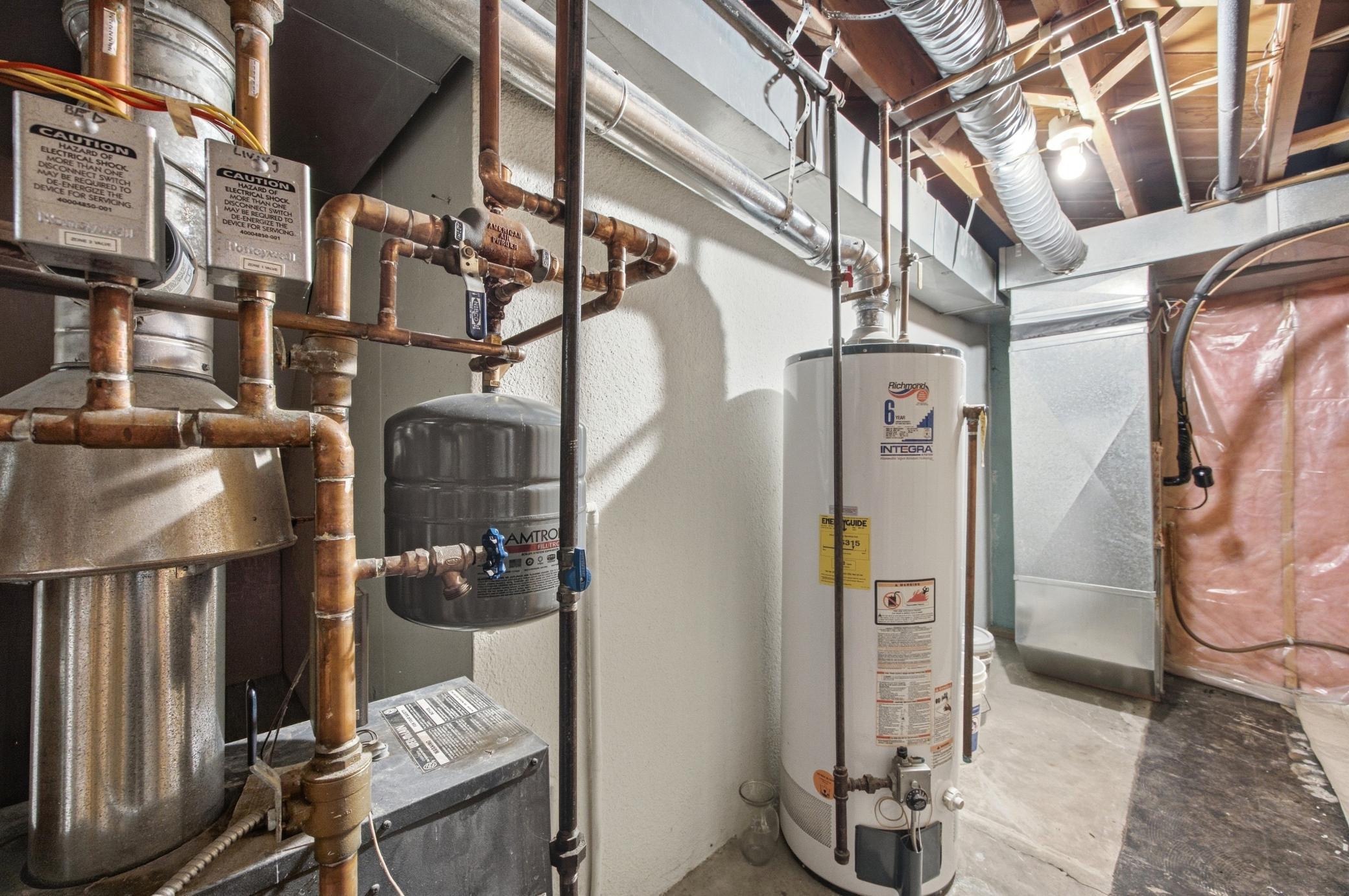 1961 single family home for sale at 90 Cedar Avenue N in Fargo, ND — 4 bed, 2 bath (photo 33 of 47)