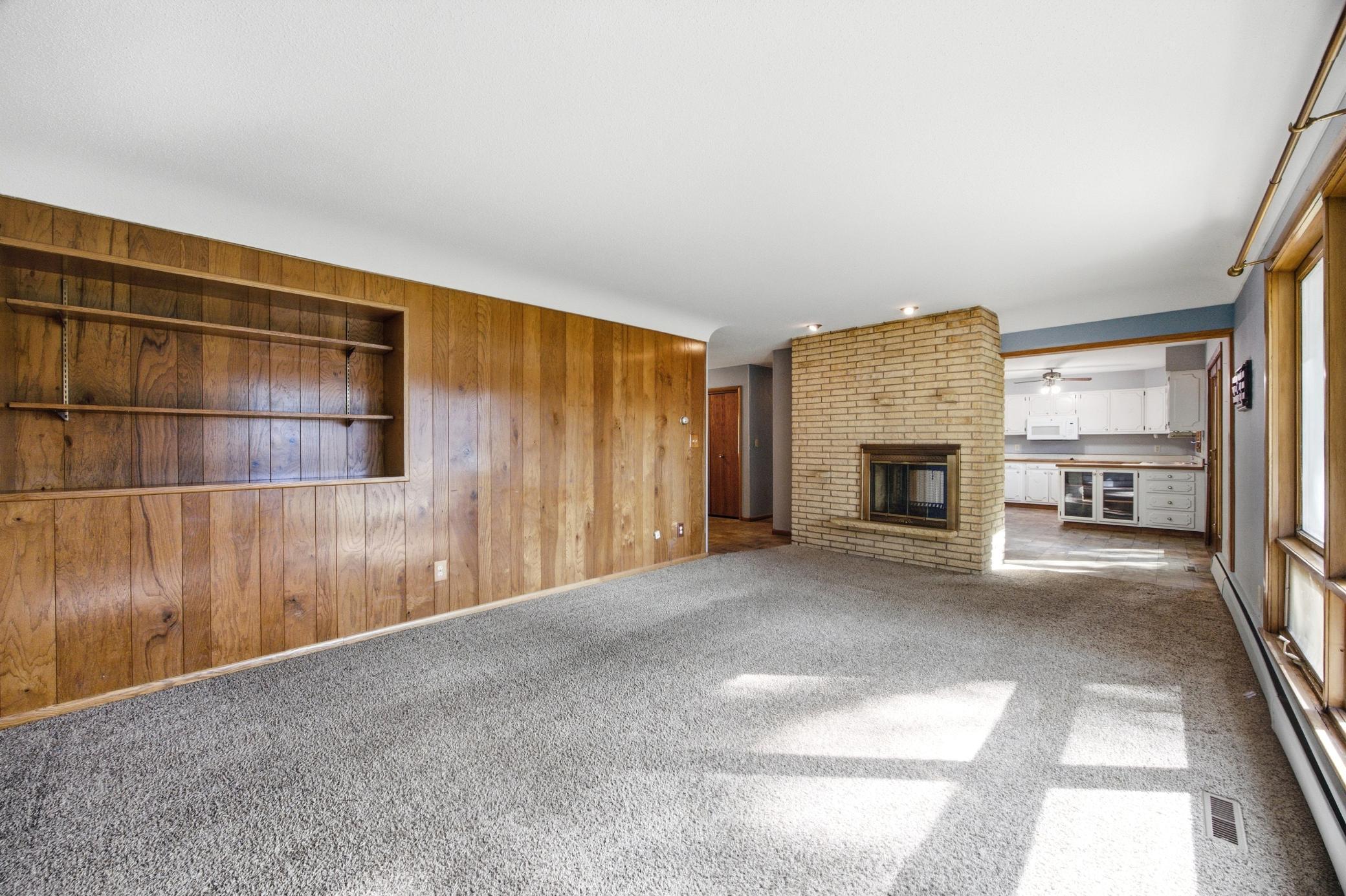 1961 single family home for sale at 90 Cedar Avenue N in Fargo, ND — 4 bed, 2 bath (photo 8 of 47)