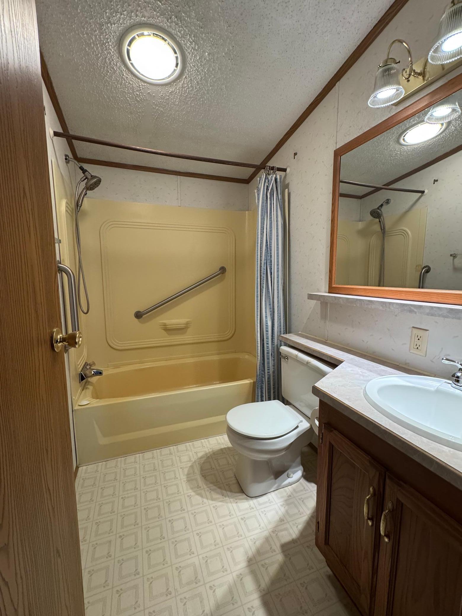 1994 single family home for sale at 3900 Irvine Avenue NW, Unit 722 in Bemidji, MN — 3 bed, 2 bath (photo 11 of 12)