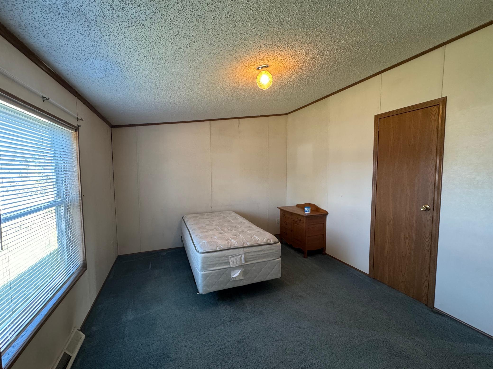1994 single family home for sale at 3900 Irvine Avenue NW, Unit 722 in Bemidji, MN — 3 bed, 2 bath (photo 9 of 12)