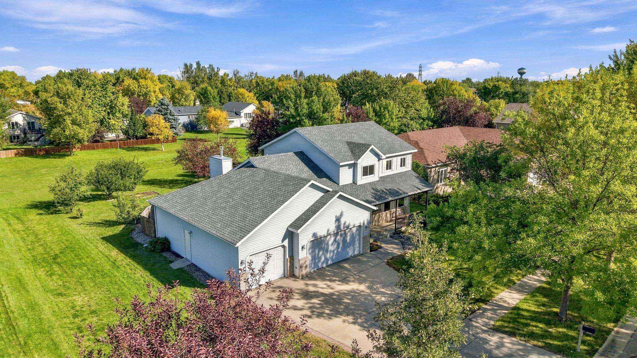 1993 single family home for sale at 1014 Sommerset Drive in West Fargo, ND — 5 bed, 3 bath (photo 30 of 36)