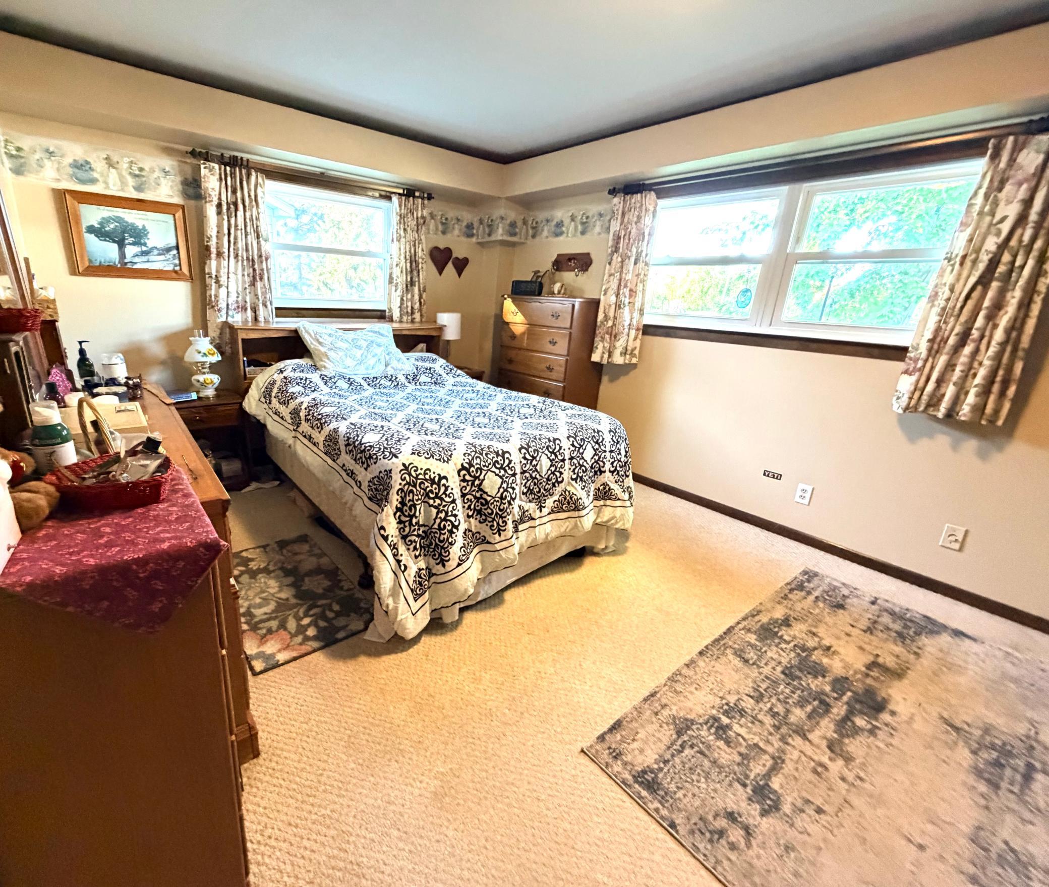 1969 single family home for sale at 1318 Sunny Street in Crookston, MN — 2 bed, 2 bath (photo 16 of 33)