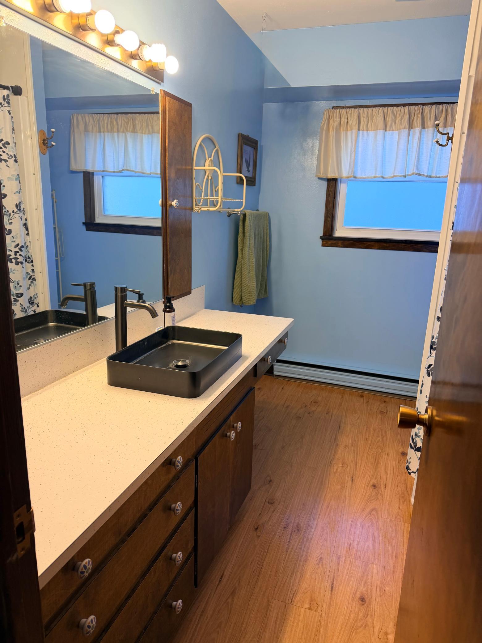 1969 single family home for sale at 1318 Sunny Street in Crookston, MN — 2 bed, 2 bath (photo 18 of 33)