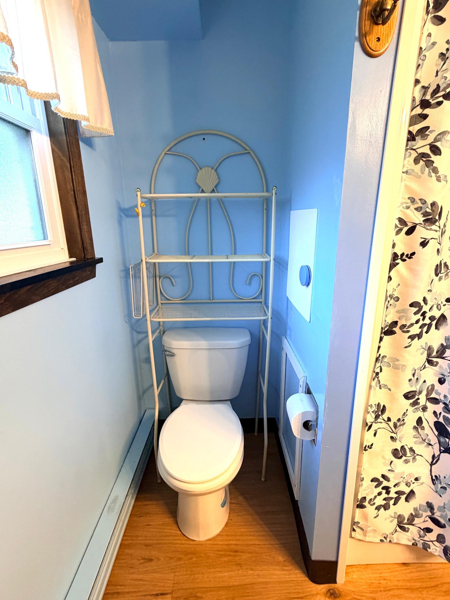 1969 single family home for sale at 1318 Sunny Street in Crookston, MN — 2 bed, 2 bath (photo 20 of 33)