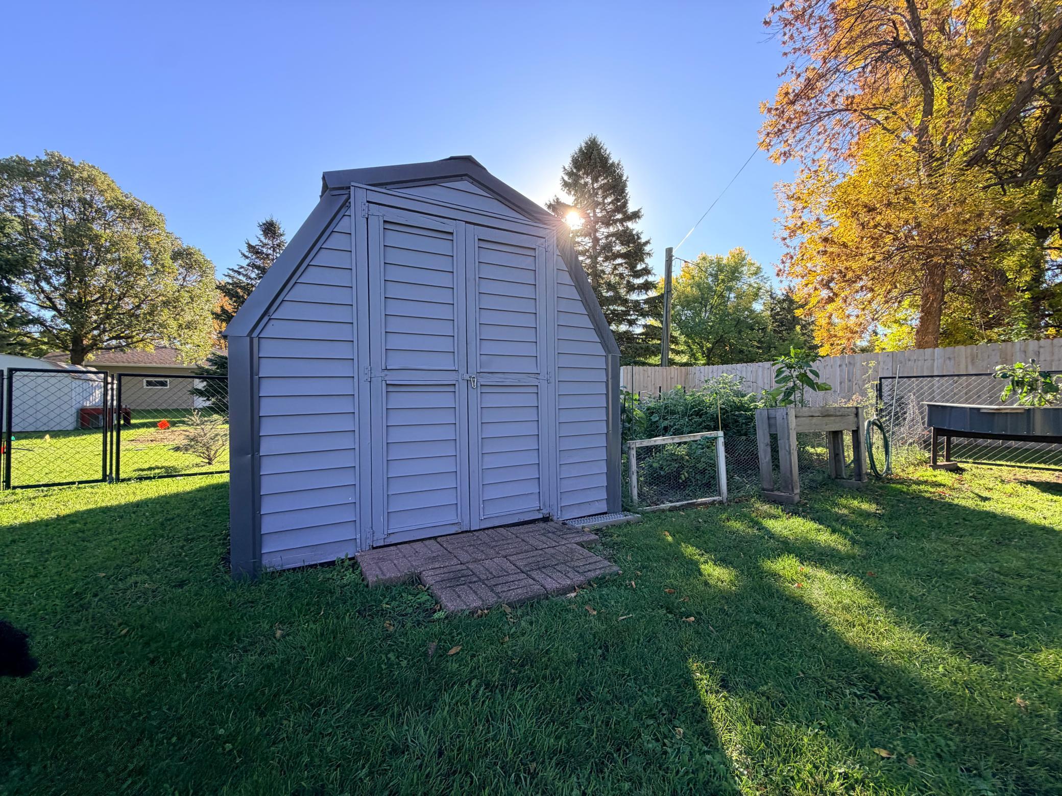 1969 single family home for sale at 1318 Sunny Street in Crookston, MN — 2 bed, 2 bath (photo 31 of 33)