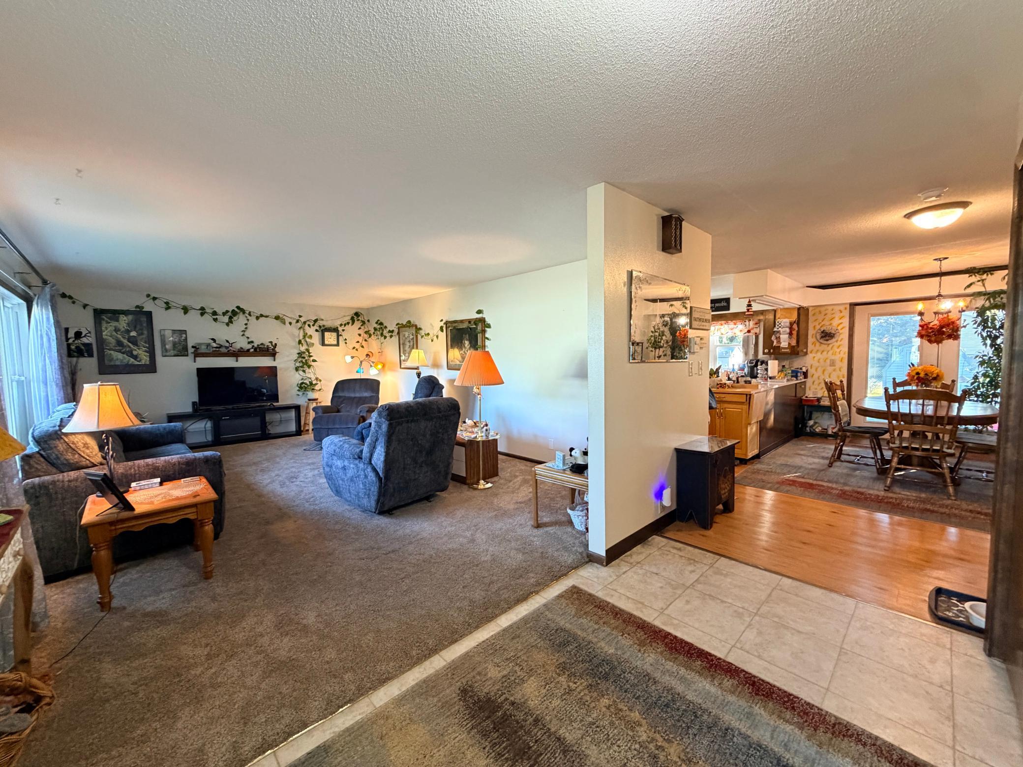 1969 single family home for sale at 1318 Sunny Street in Crookston, MN — 2 bed, 2 bath (photo 5 of 33)