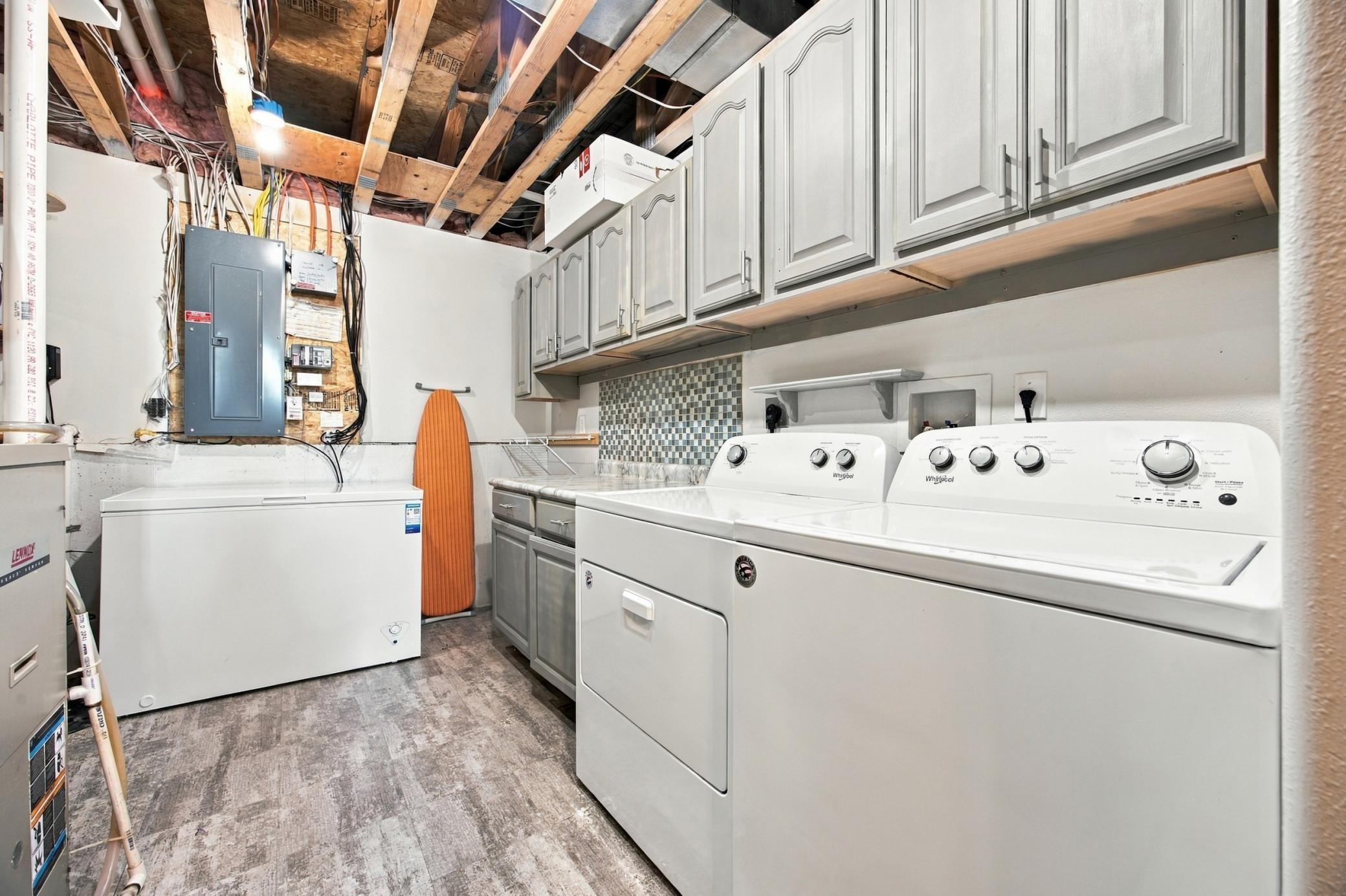 2004 single family home for sale at 433 PRESCOTT Lane in West Fargo, ND — 4 bed, 2 bath (photo 22 of 38)