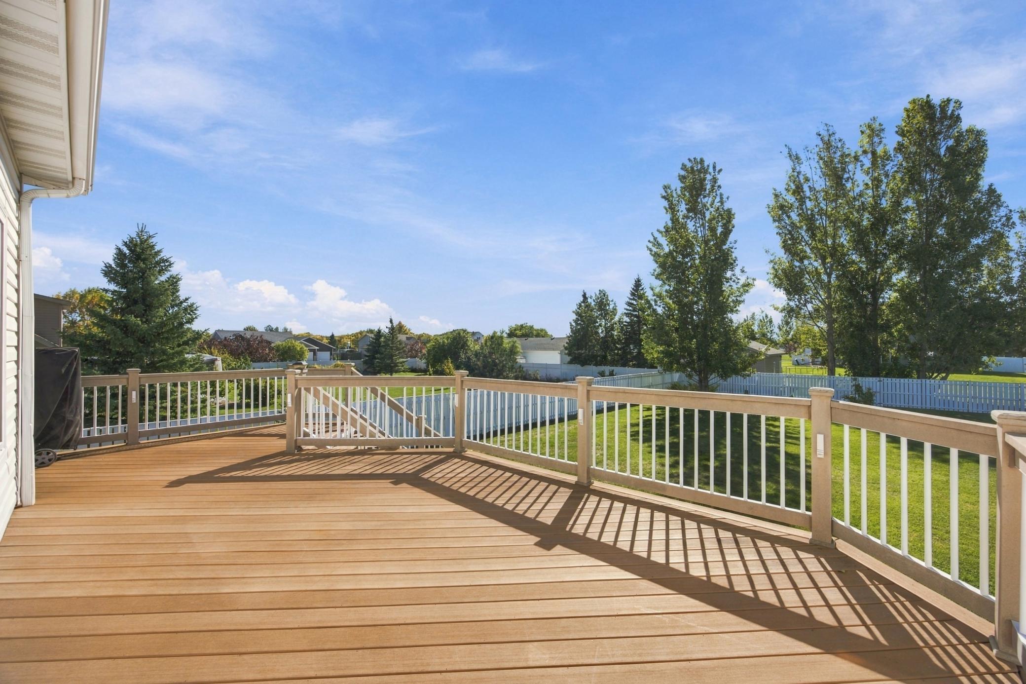 2004 single family home for sale at 433 PRESCOTT Lane in West Fargo, ND — 4 bed, 2 bath (photo 23 of 38)