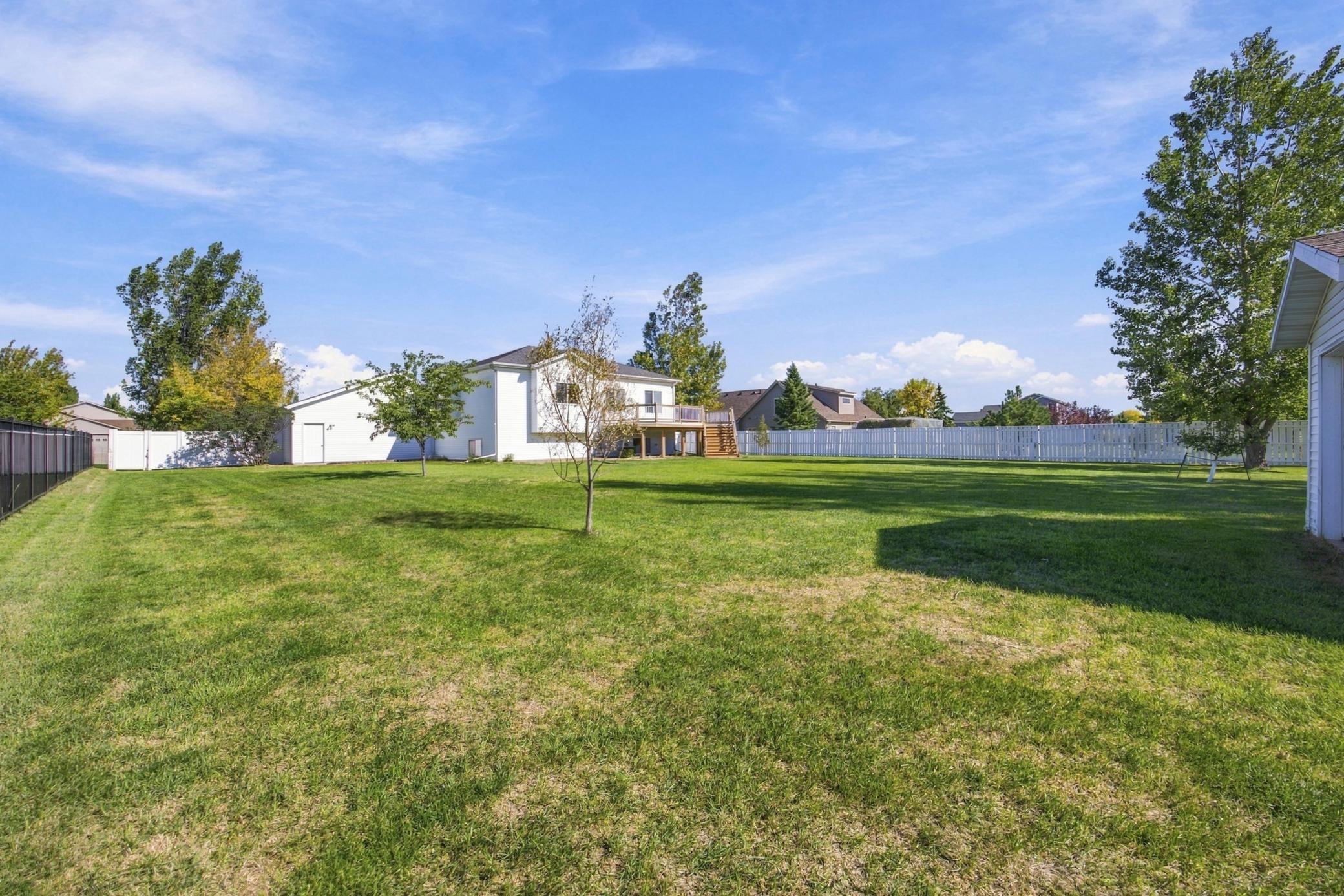 2004 single family home for sale at 433 PRESCOTT Lane in West Fargo, ND — 4 bed, 2 bath (photo 27 of 38)