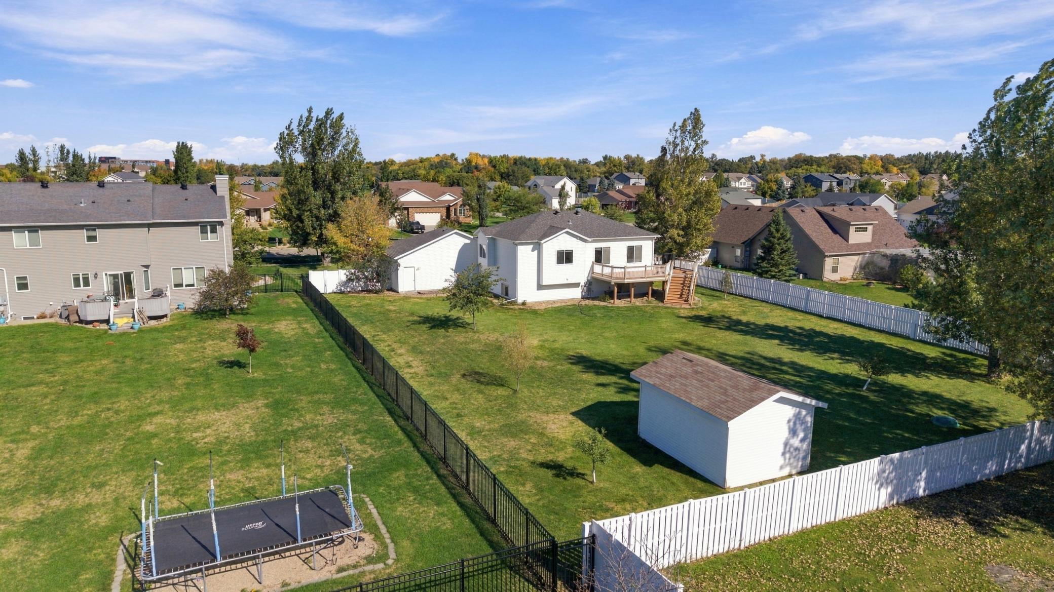 2004 single family home for sale at 433 PRESCOTT Lane in West Fargo, ND — 4 bed, 2 bath (photo 30 of 38)