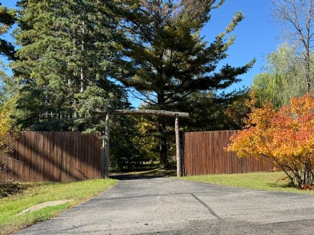 1970 single family home for sale at 9801 Wildwood Road NE in Bemidji, MN — 2 bed, 2 bath (photo 6 of 37)