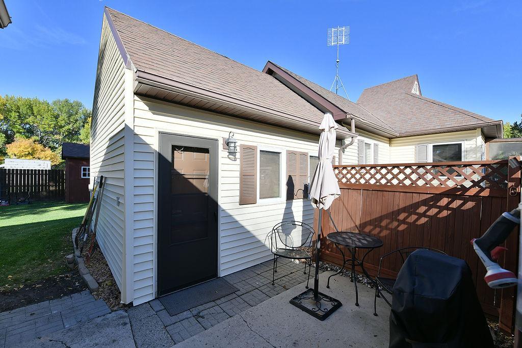1930 single family home for sale at 309 1st Avenue E in Abercrombie, ND — 3 bed, 1 bath (photo 12 of 34)