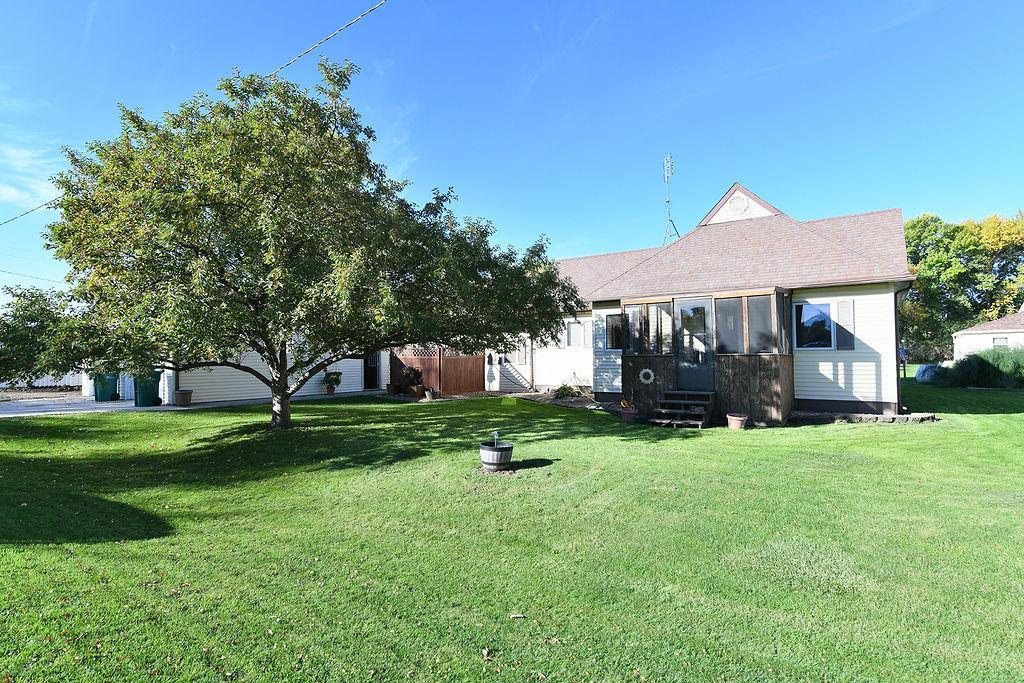 1930 single family home for sale at 309 1st Avenue E in Abercrombie, ND — 3 bed, 1 bath (photo 3 of 34)
